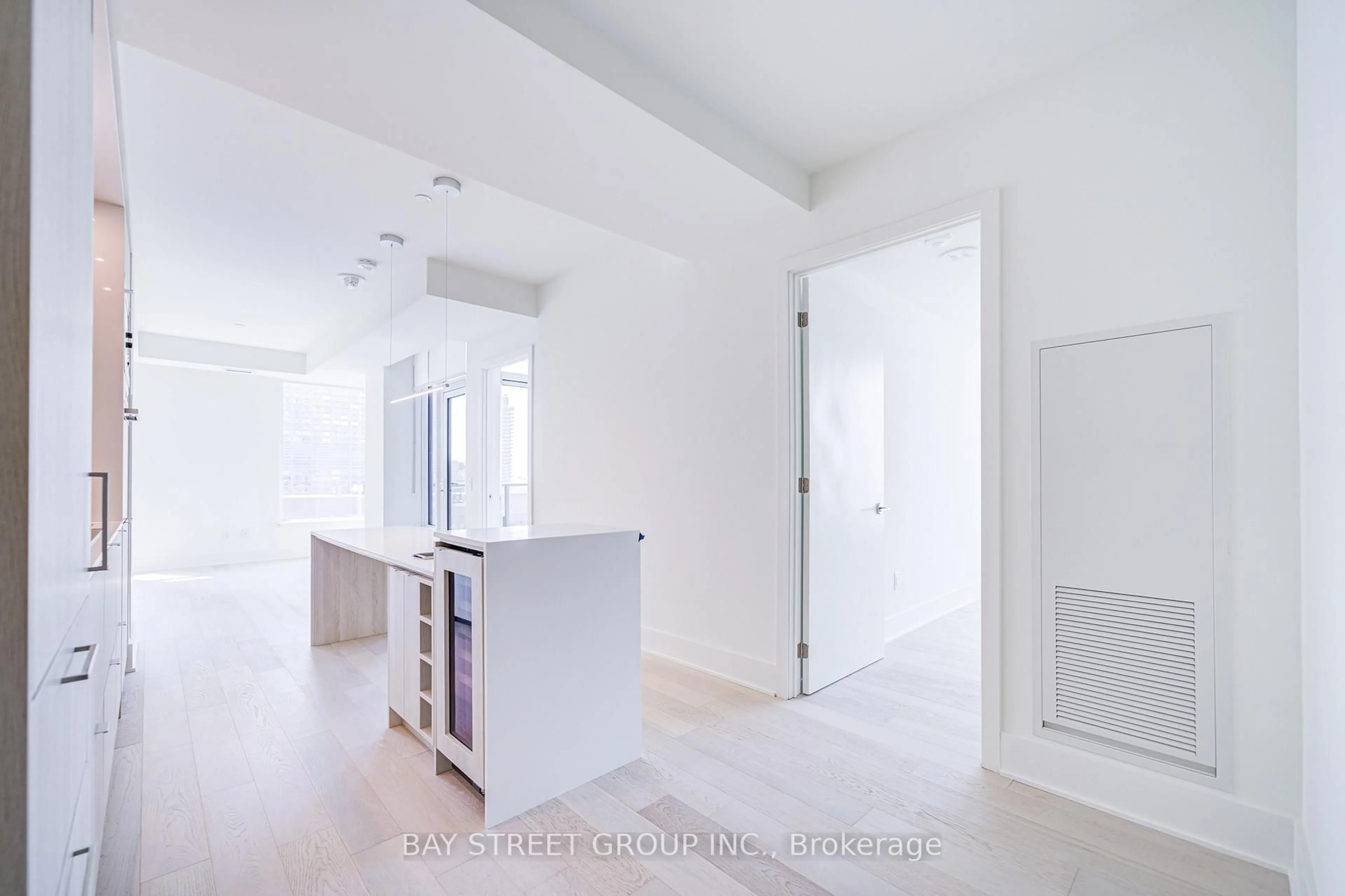 Unknown for 11 Yorkville Ave #2312, Toronto Ontario M4W 0B7