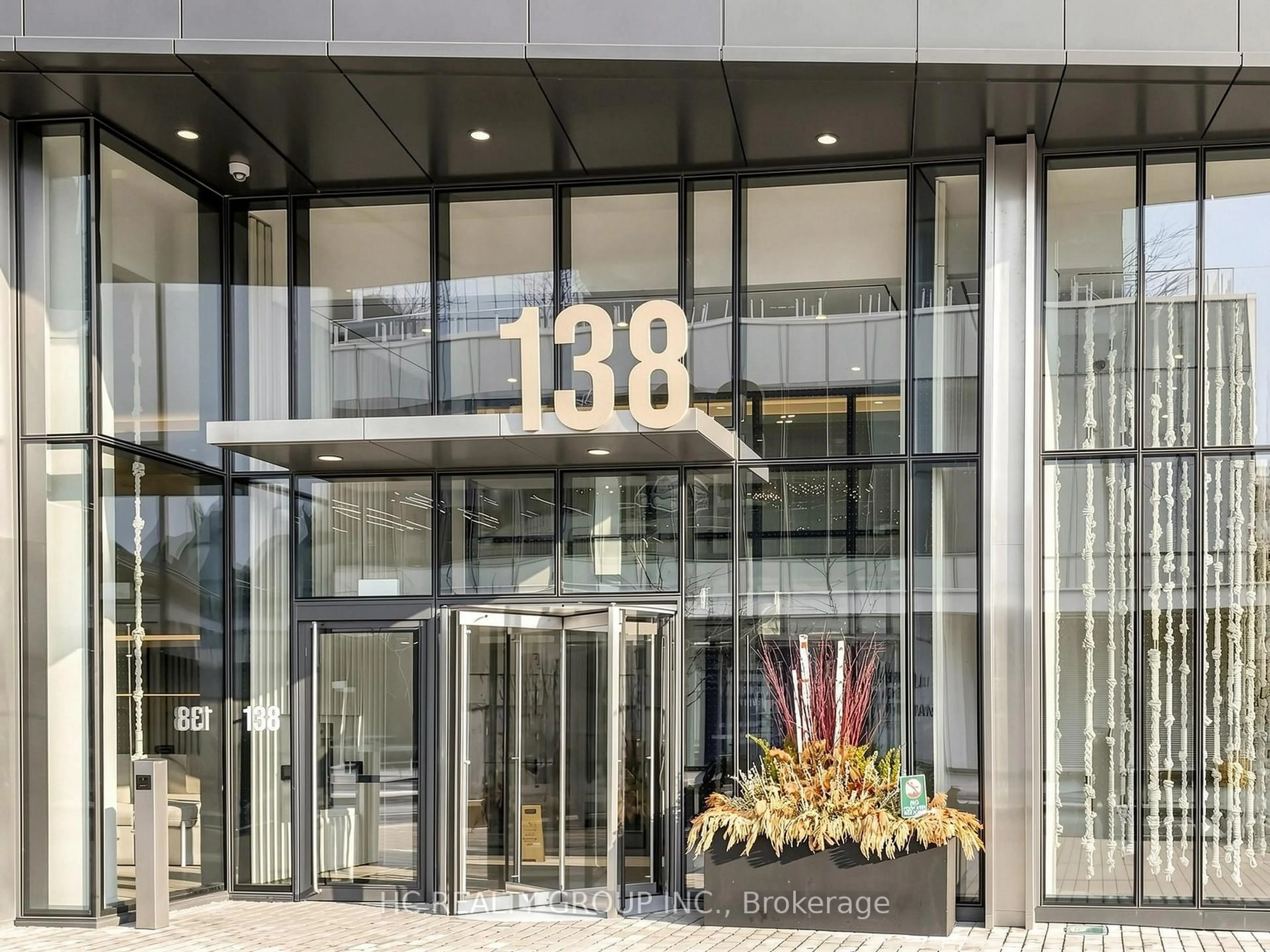 Indoor foyer for 138 Downes St #PH203, Toronto Ontario M5E 0E4