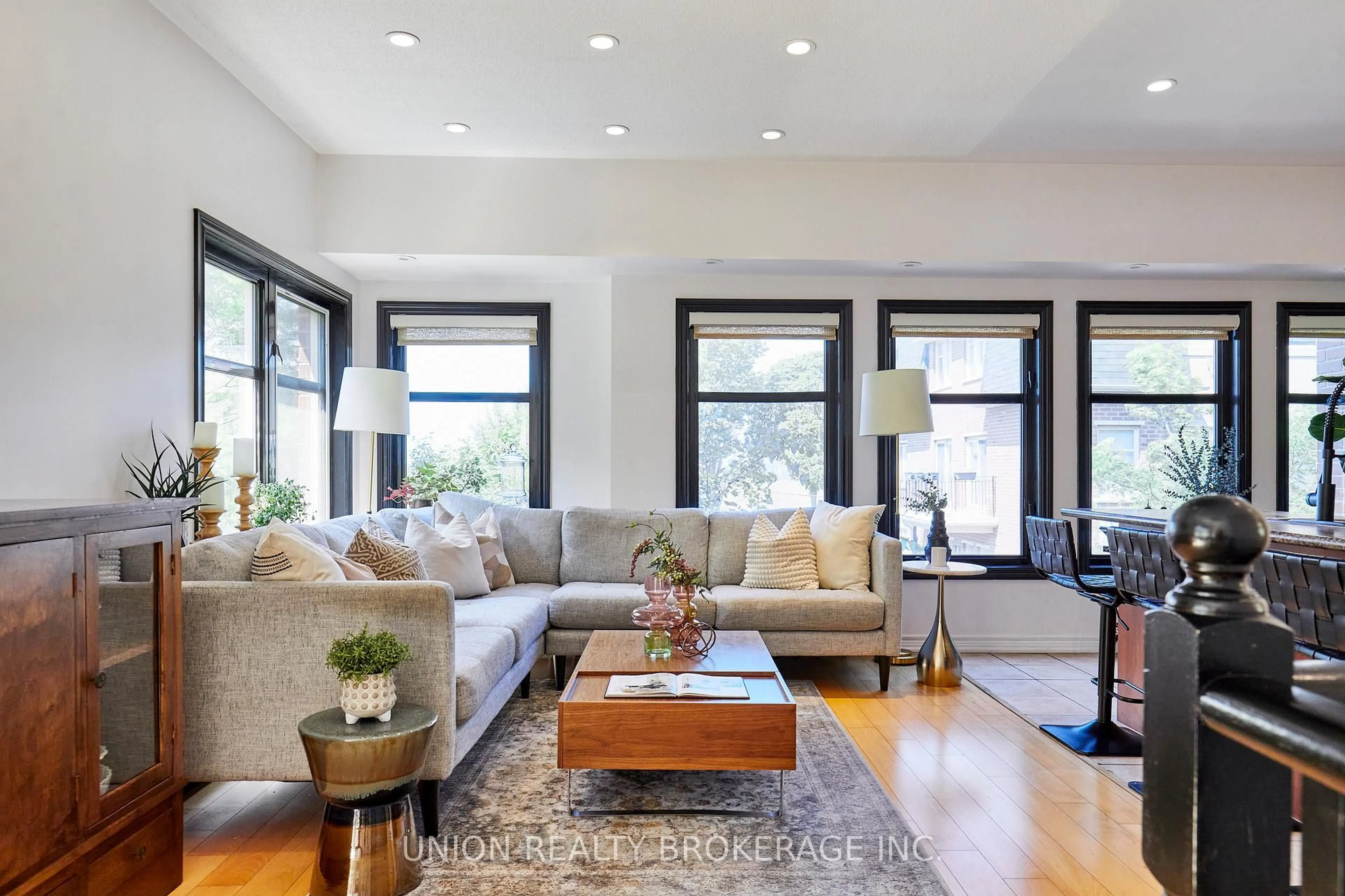 Living room with furniture, unknown for 1496 Victoria Park Ave #256, Toronto Ontario M4A 2M6