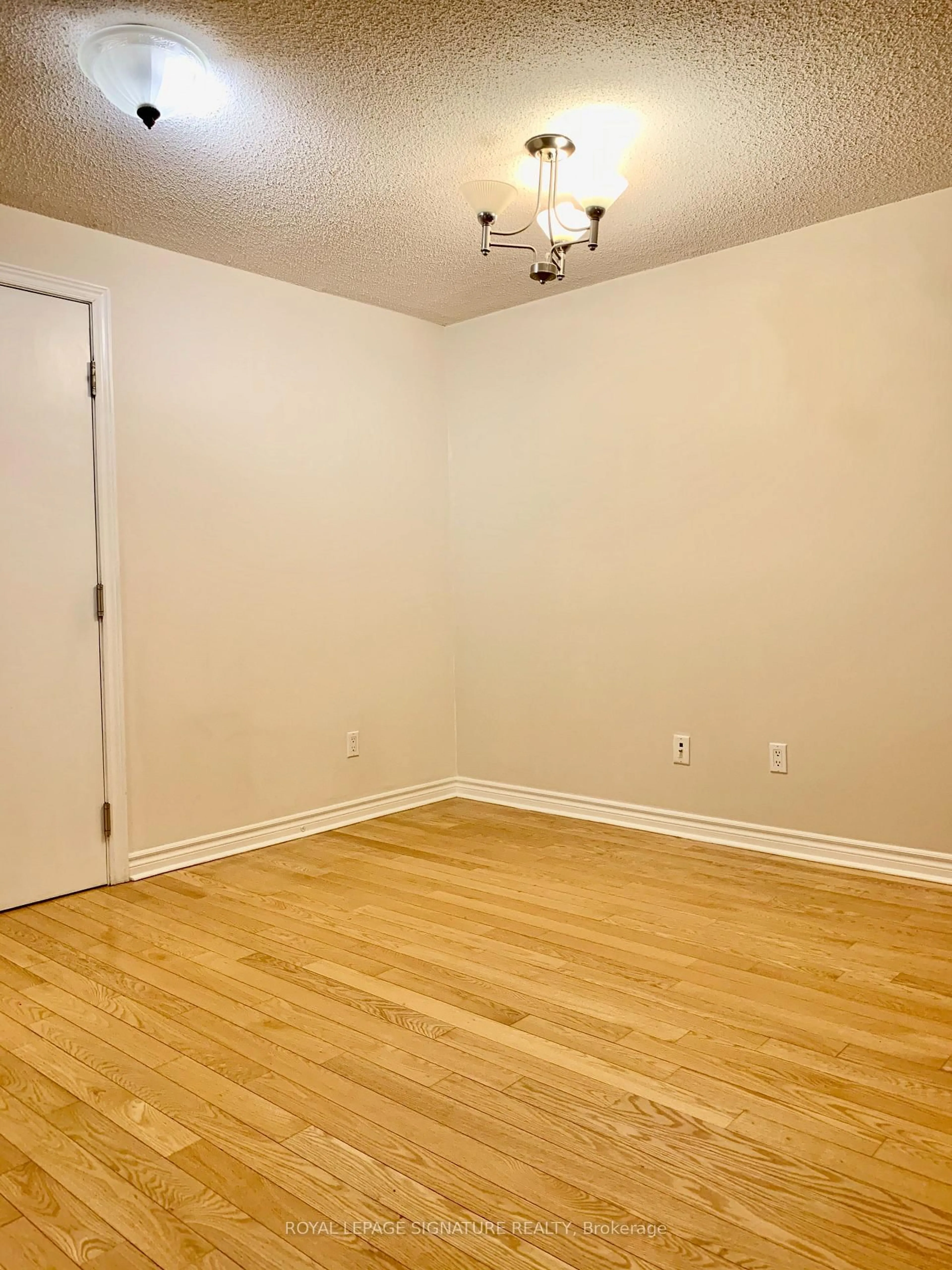 A pic of a room for 270 Wellington St #313, Toronto Ontario M5V 3P5