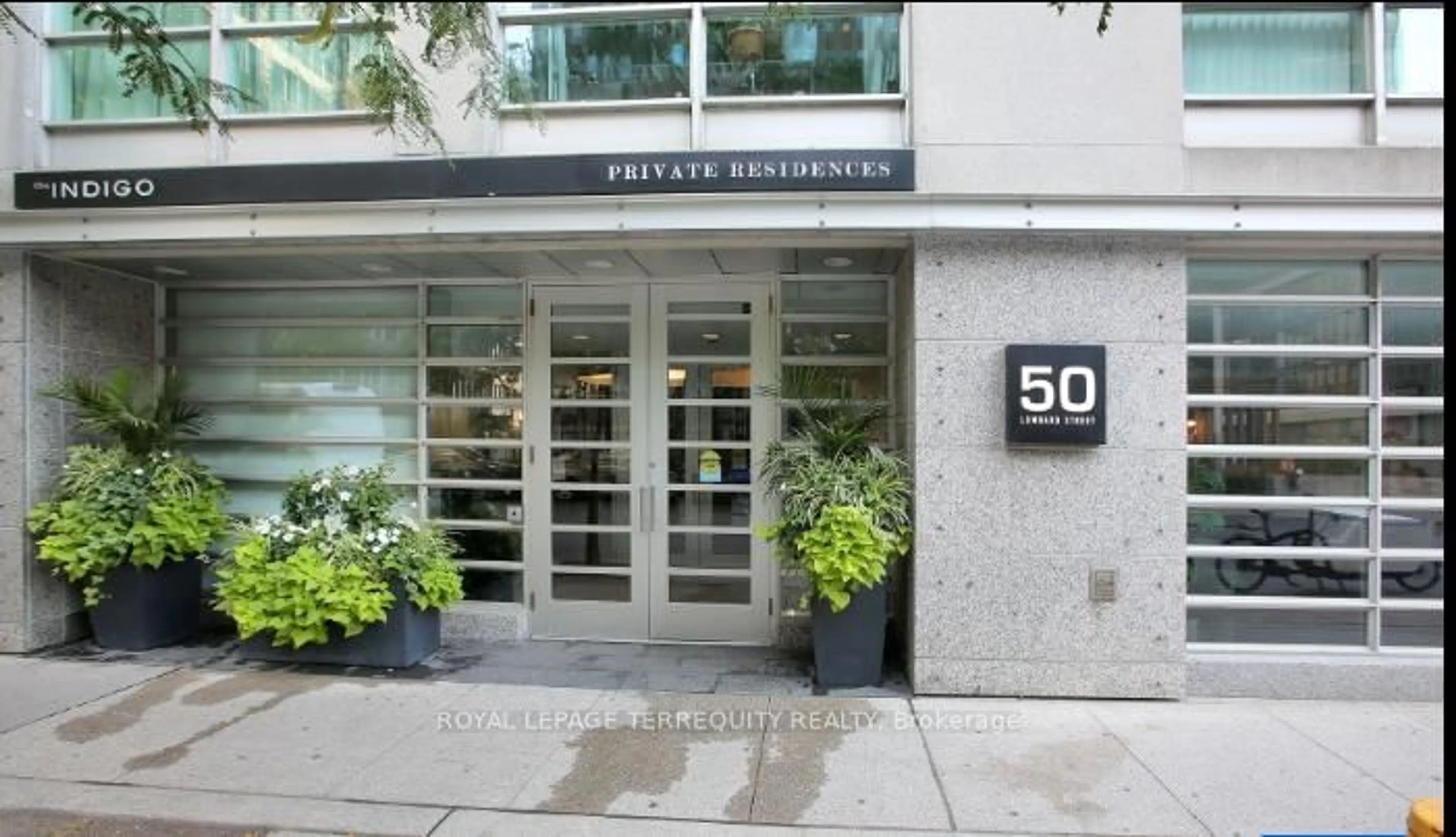 Indoor foyer for 50 Lombard St #1101, Toronto Ontario M5C 2X4