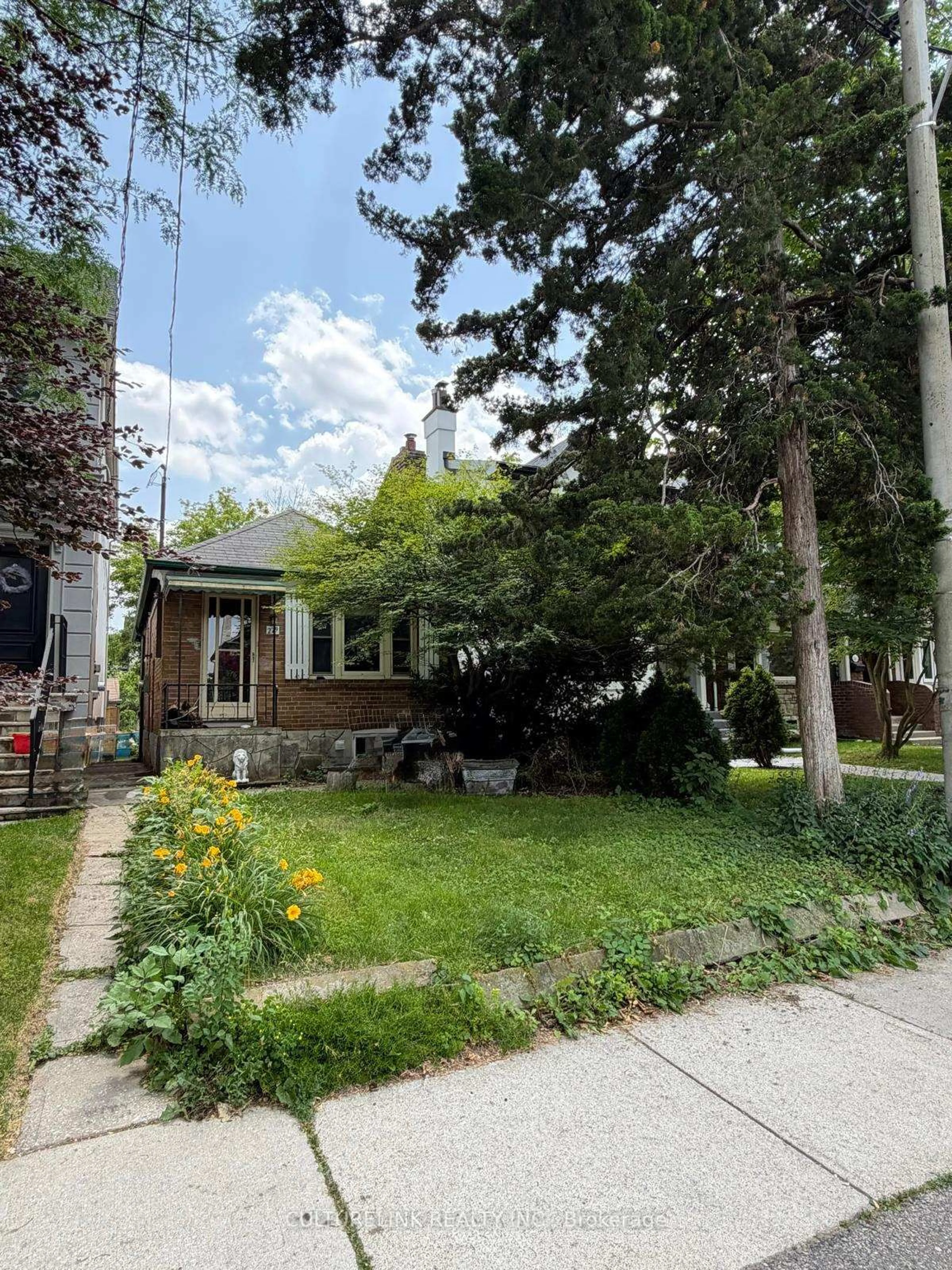 Unknown for 279 Bedford Park Ave, Toronto Ontario M5M 1J6