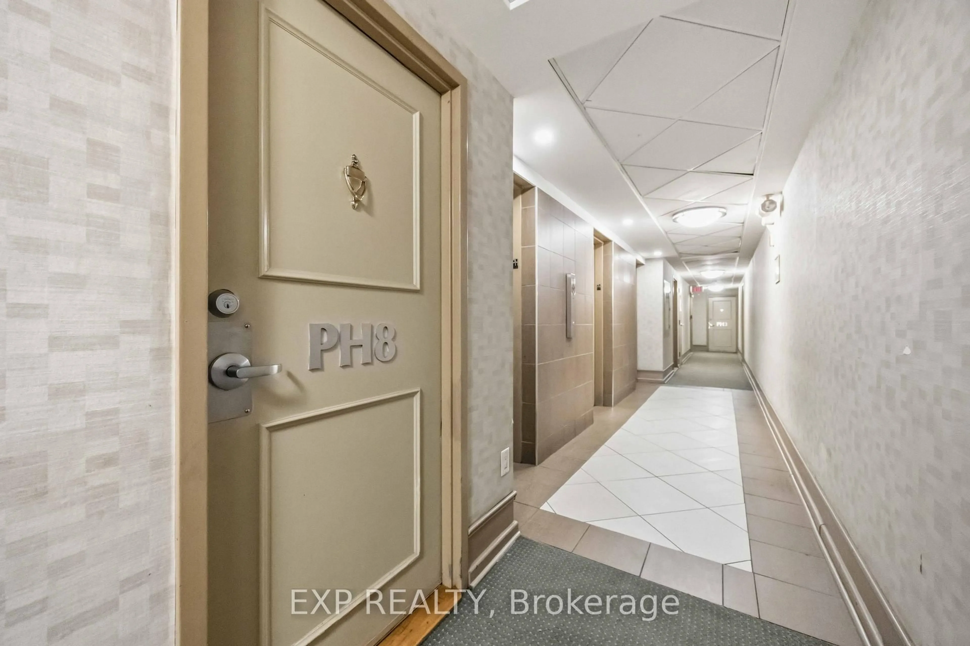Indoor foyer for 715 Don Mills Rd #PH08, Toronto Ontario M3C 1S5