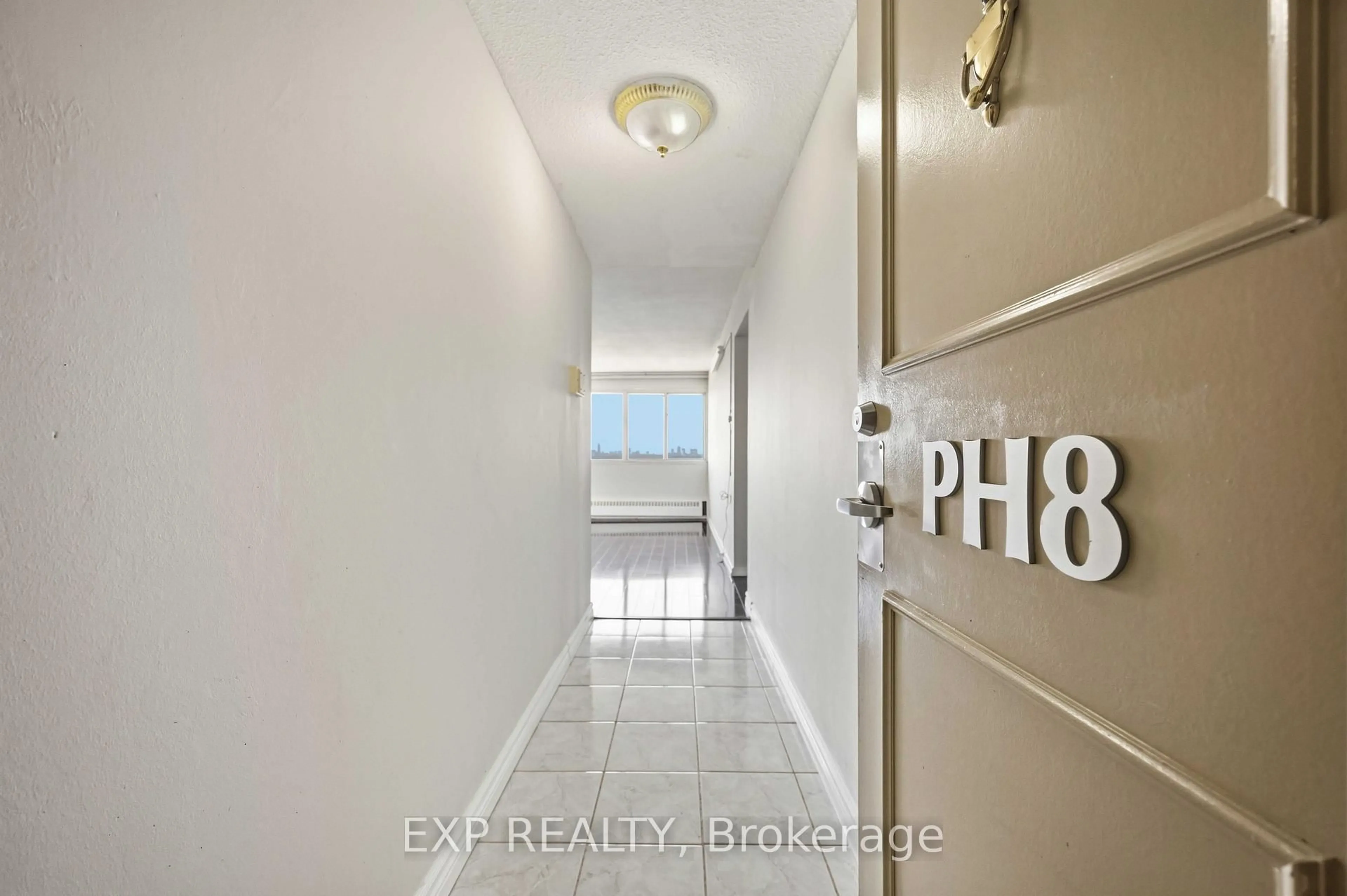 Indoor entryway for 715 Don Mills Rd #PH08, Toronto Ontario M3C 1S5