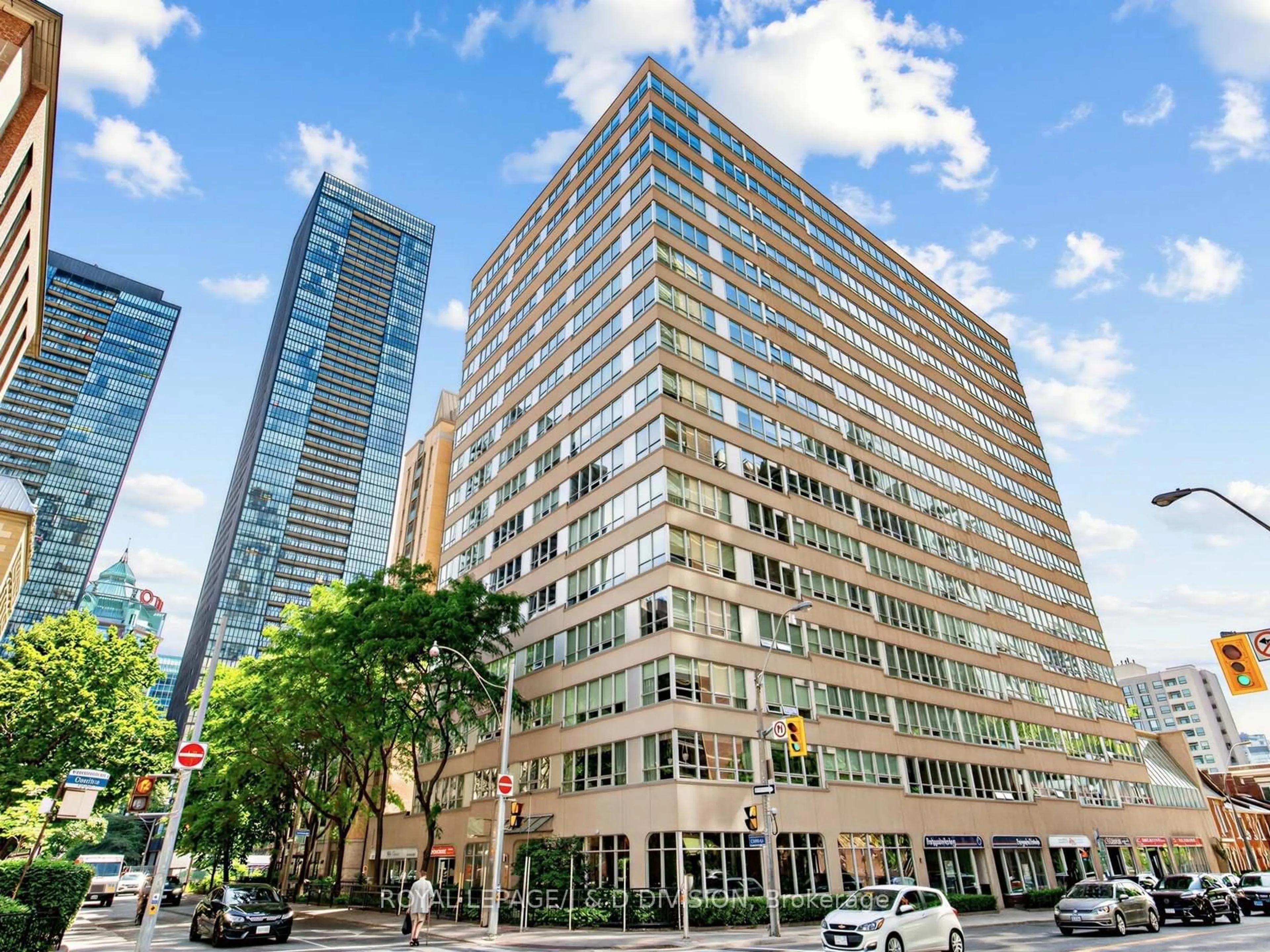 Unknown for 71 Charles St #304, Toronto Ontario M4Y 2T3