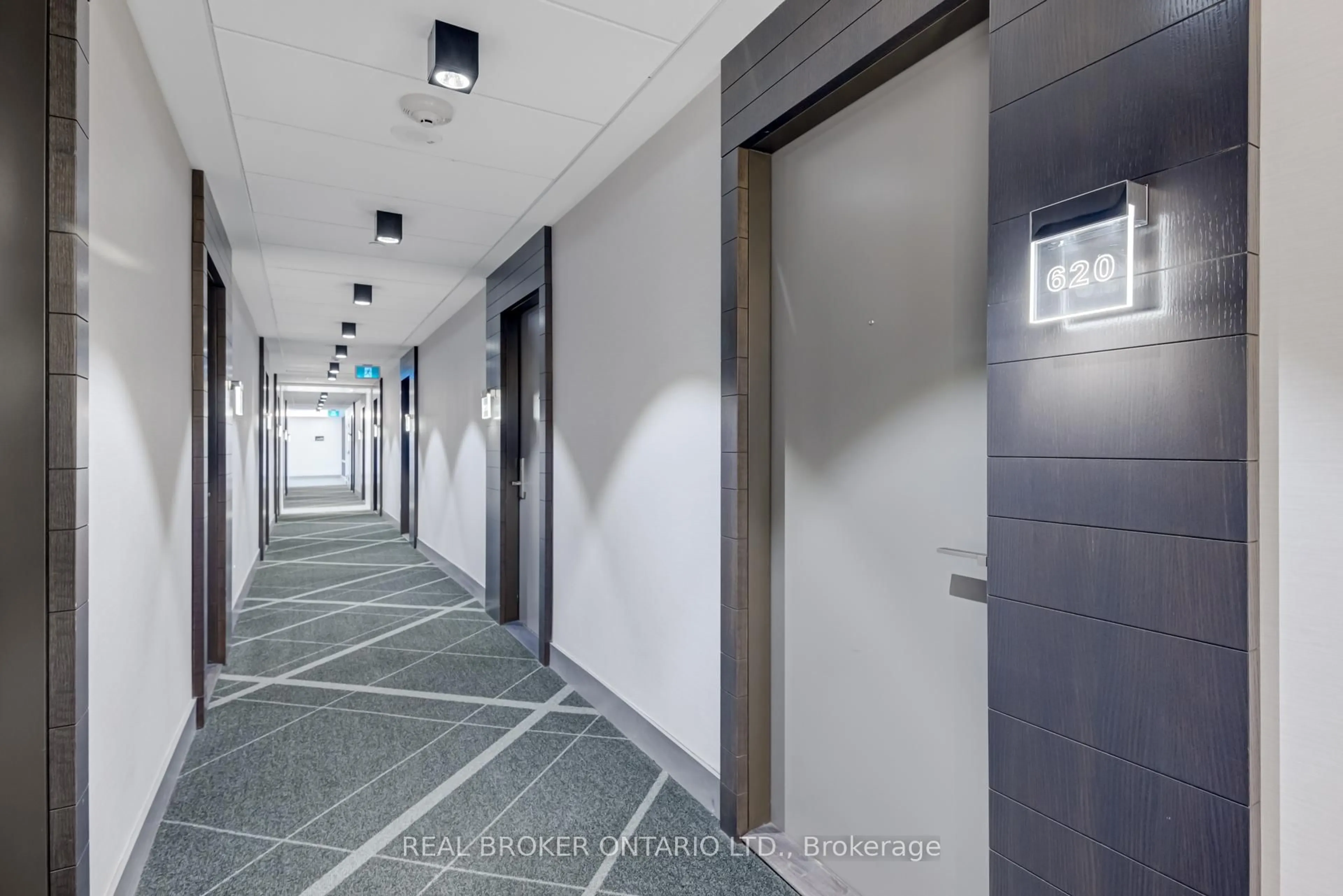 Indoor foyer for 55 Merchants Wharf #620, Toronto Ontario M5A 0P2
