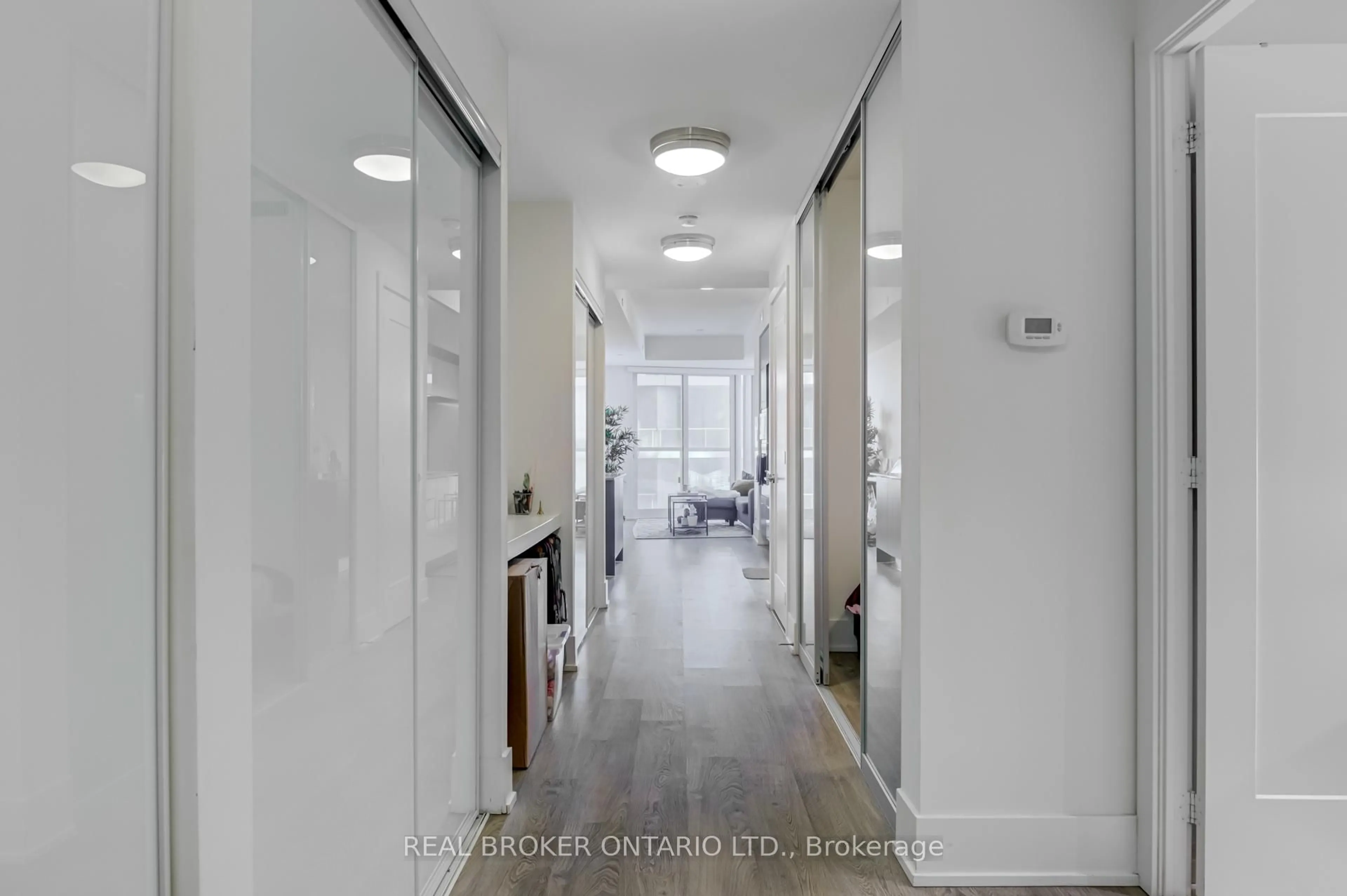 Indoor foyer for 55 Merchants Wharf #620, Toronto Ontario M5A 0P2