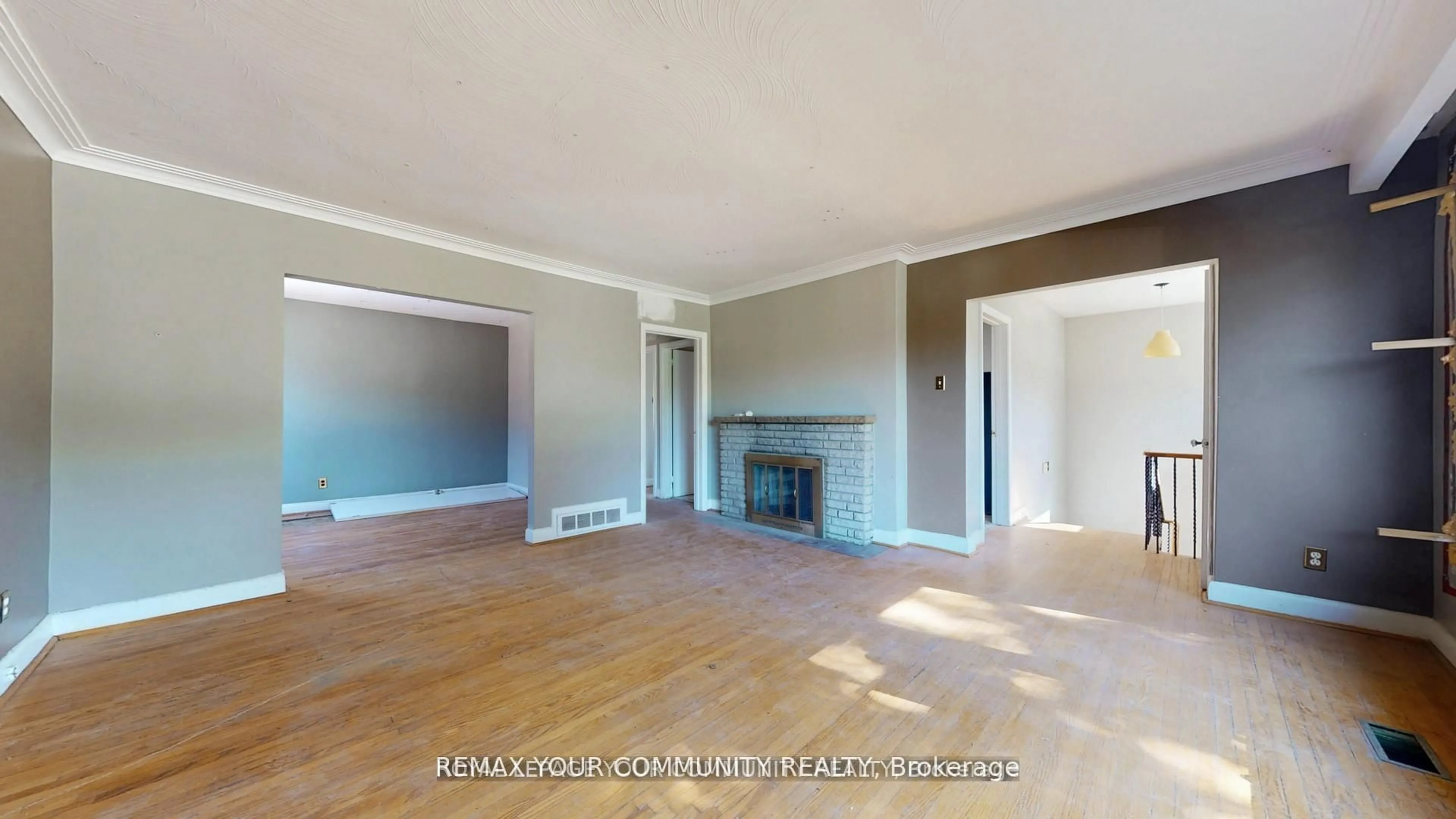 A pic of a room for 480 Ellerslie Ave, Toronto Ontario M2R 1C4