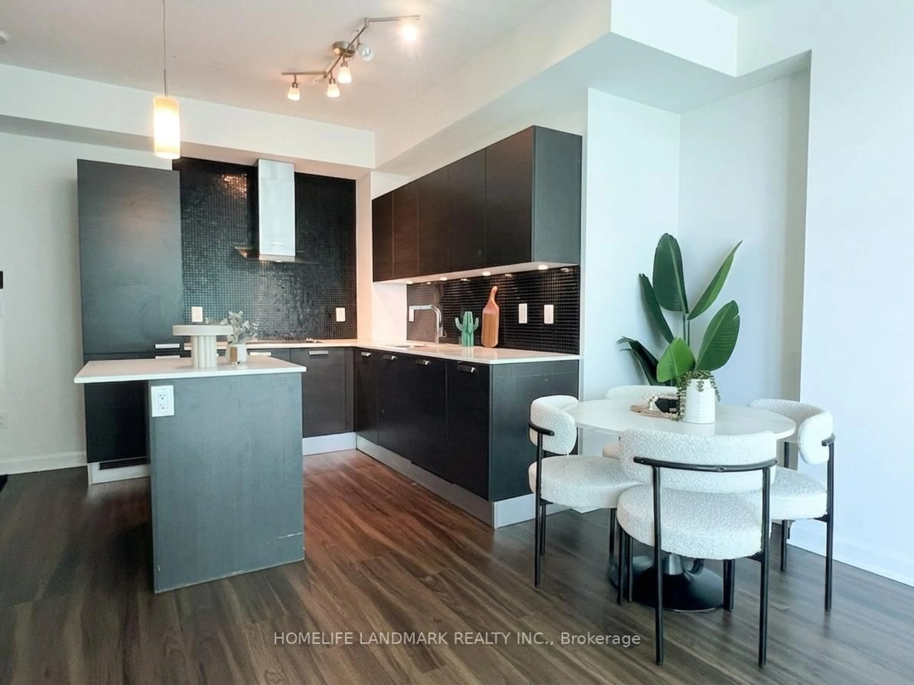 Contemporary kitchen, wood/laminate floor for 11 Bogert Ave #2601, Toronto Ontario M2N 0H4