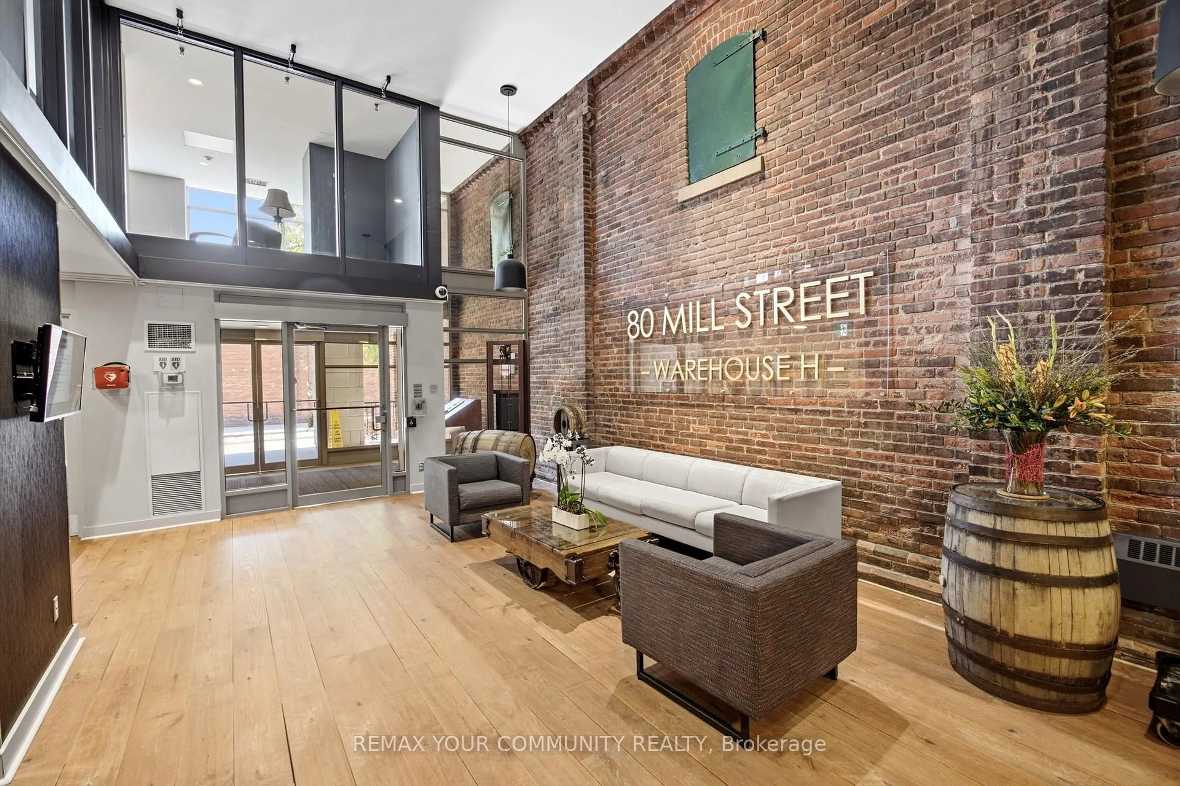 Indoor foyer for 80 MILL St #1108, Toronto Ontario M5A 4T3