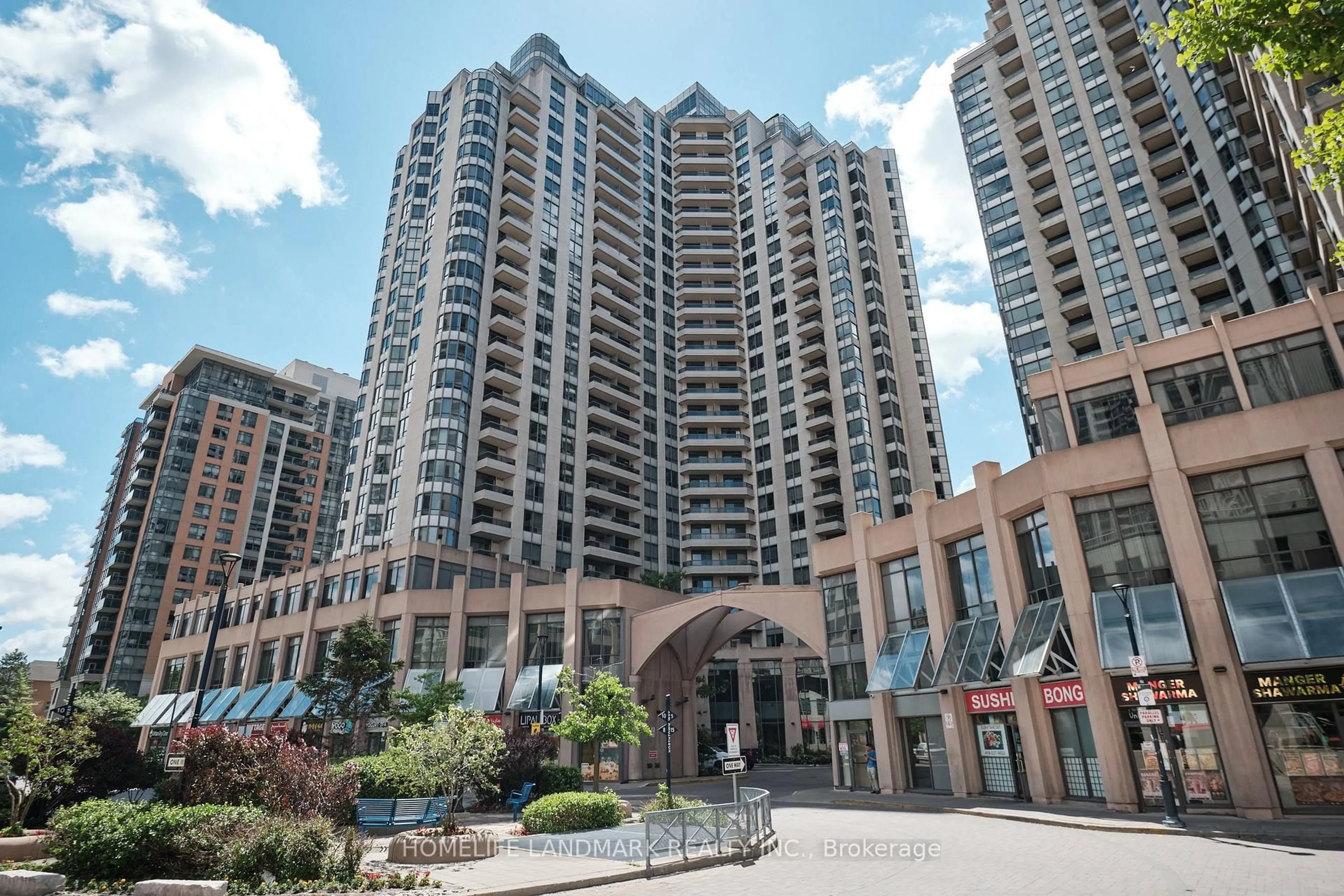Indoor foyer for 15 Northtown Way #2119, Toronto Ontario M2N 7A2
