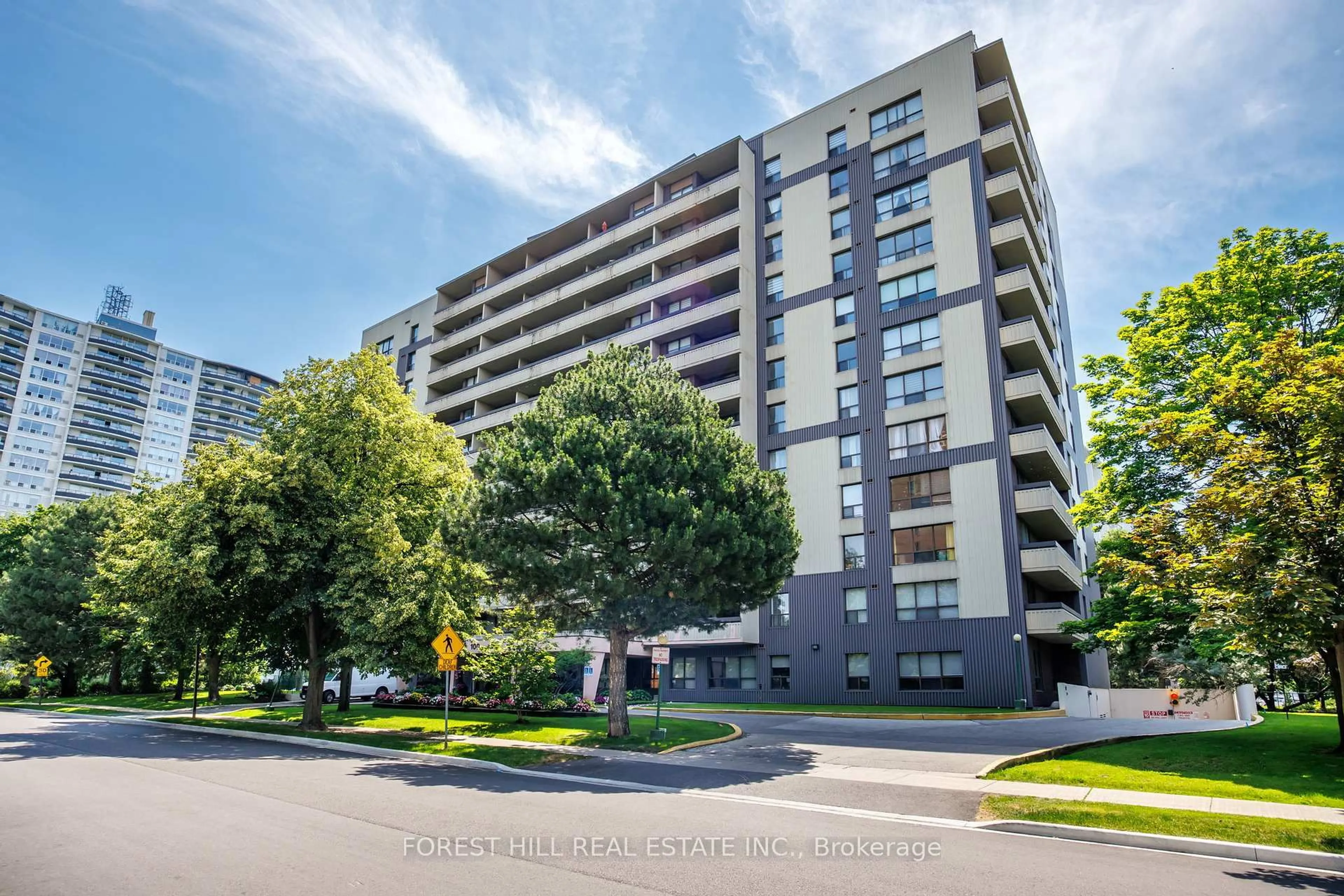 A pic from outside/outdoor area/front of a property/back of a property/a pic from drone, building for 100 Canyon Ave #706, Toronto Ontario M3H 5T9