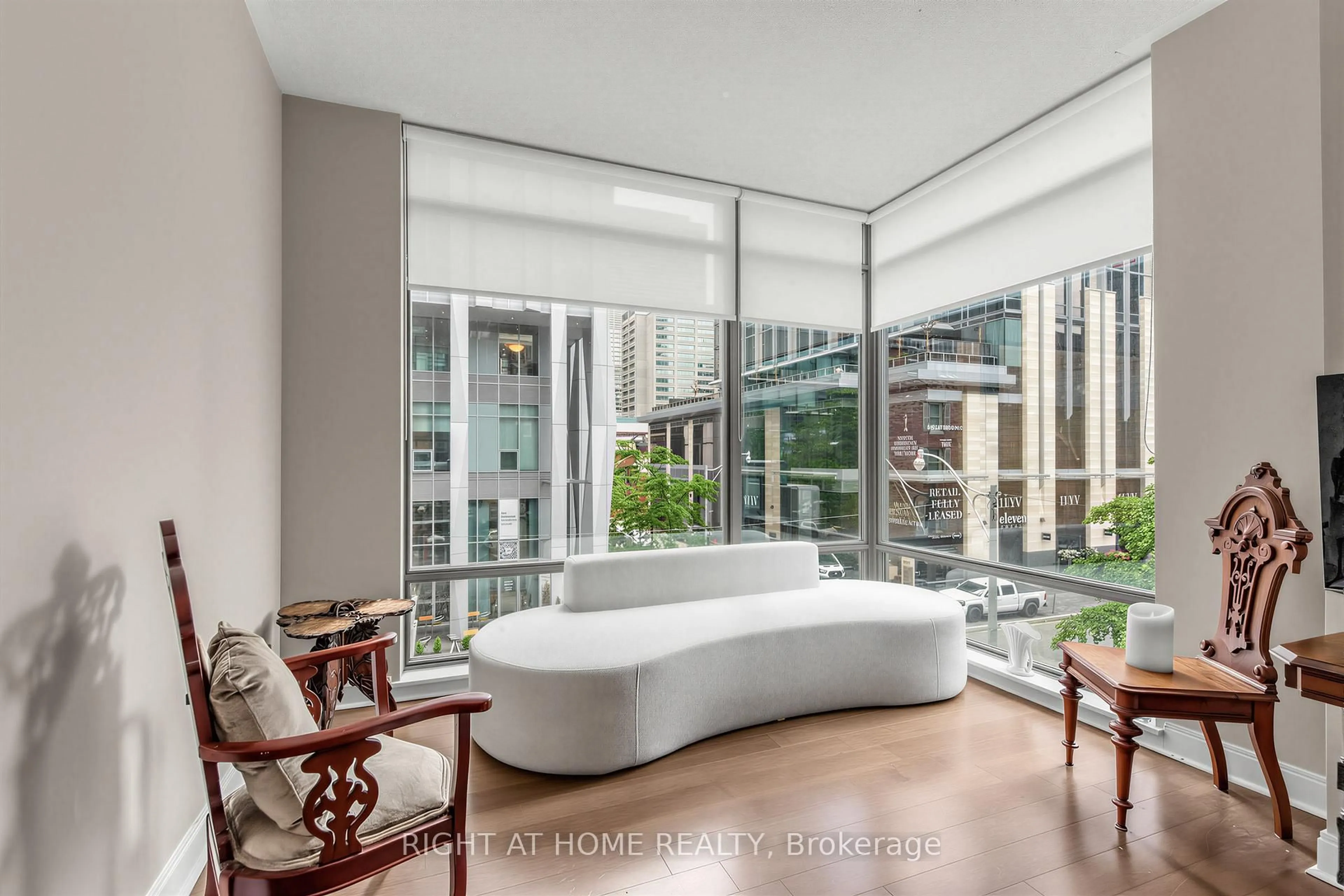 Unknown for 18 Yorkville Ave #305, Toronto Ontario M4W 3Y8