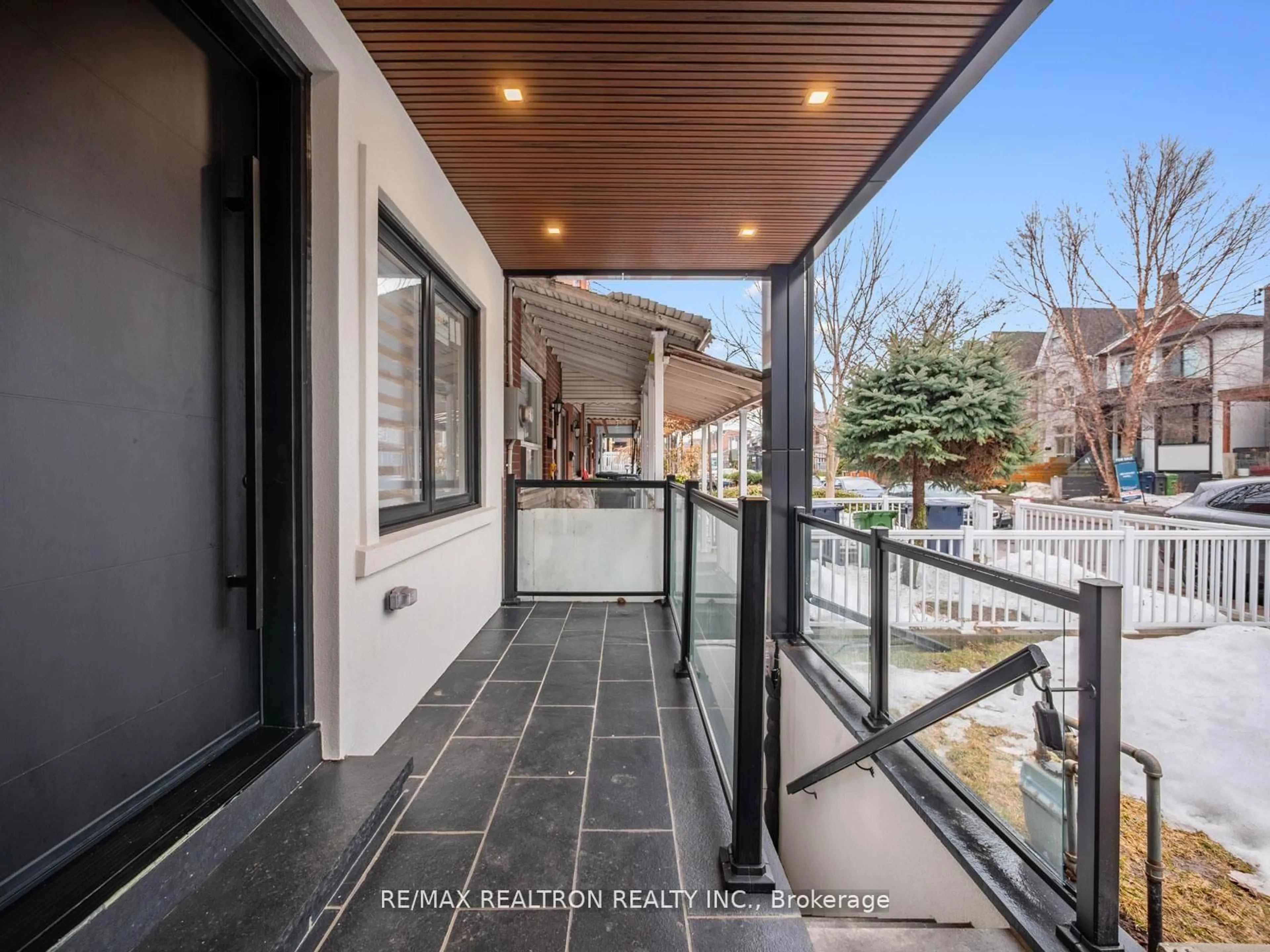 Unknown for 283 Euclid Ave, Toronto Ontario M6J 2K1