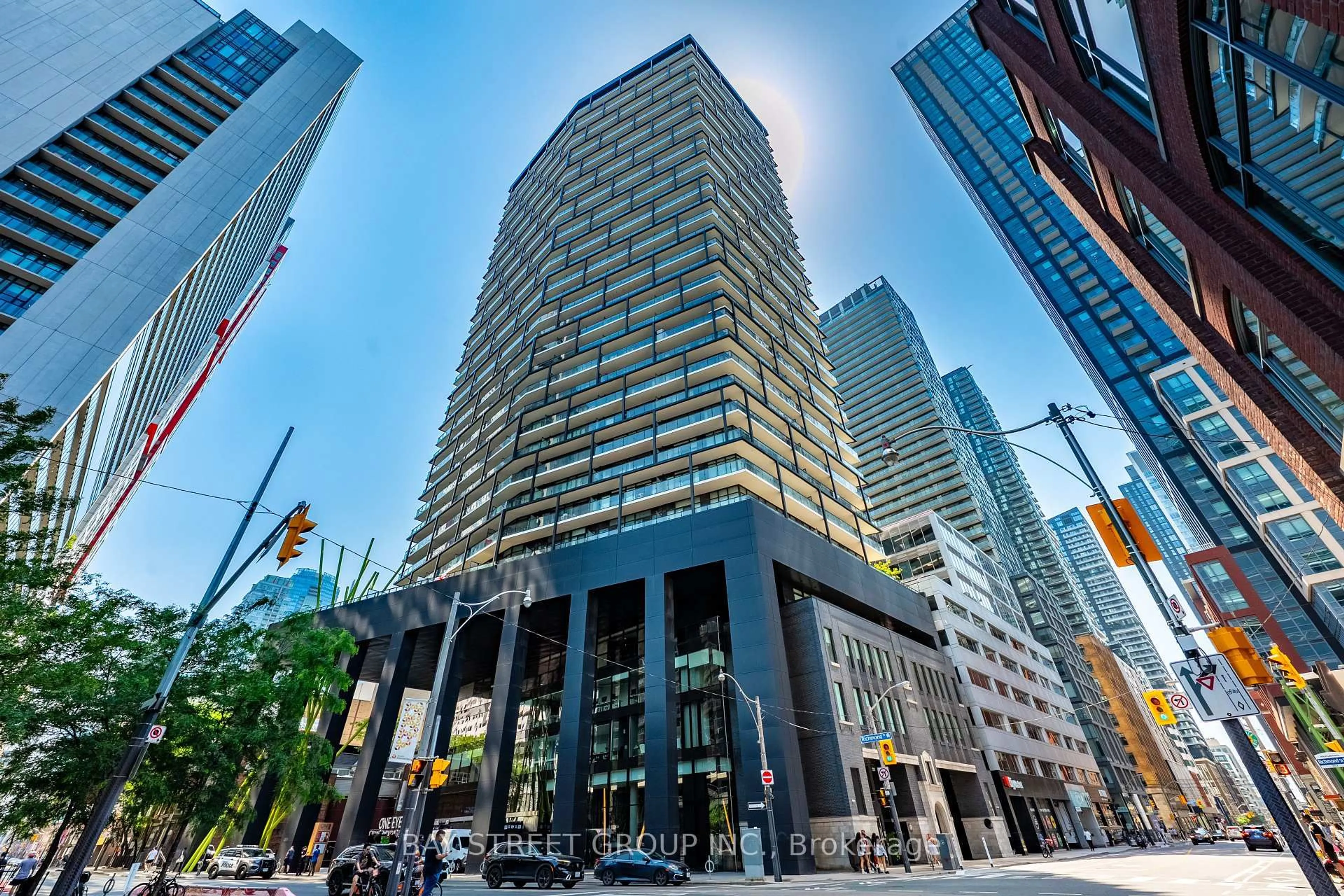 Unknown for 125 Peter St #1803, Toronto Ontario M5V 0M2