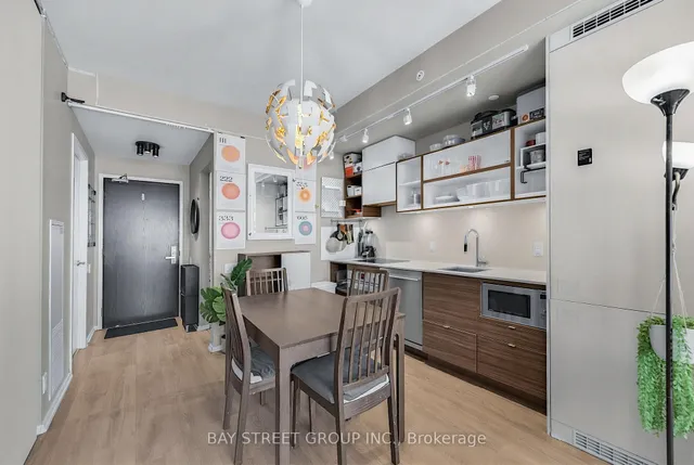 125 Peter St #1803, Toronto 3