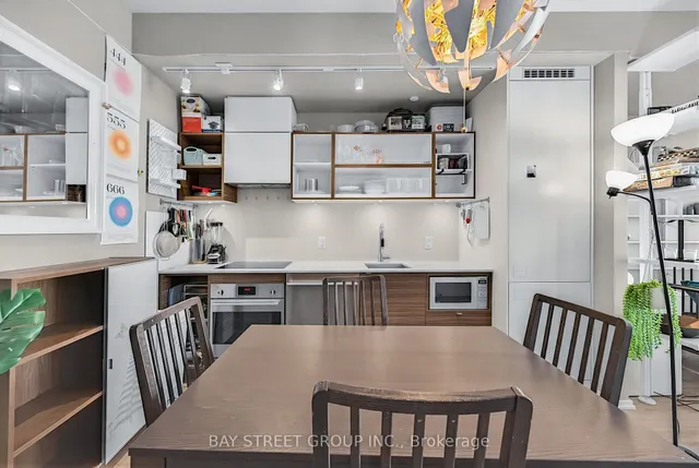 125 Peter St #1803, Toronto 5