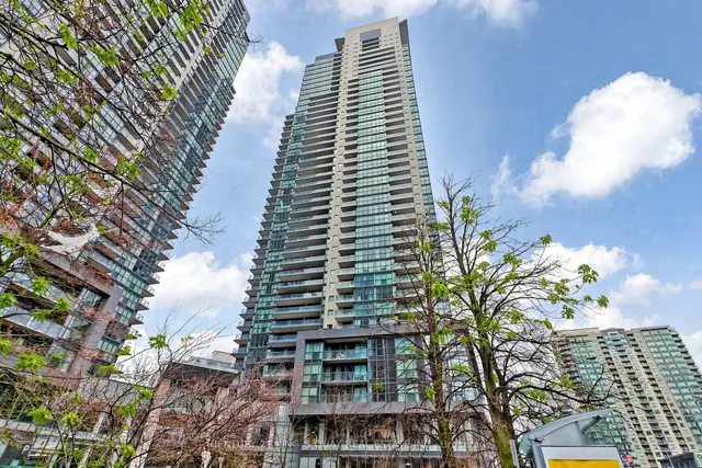 5168 Yonge St #LPH101, Toronto 2