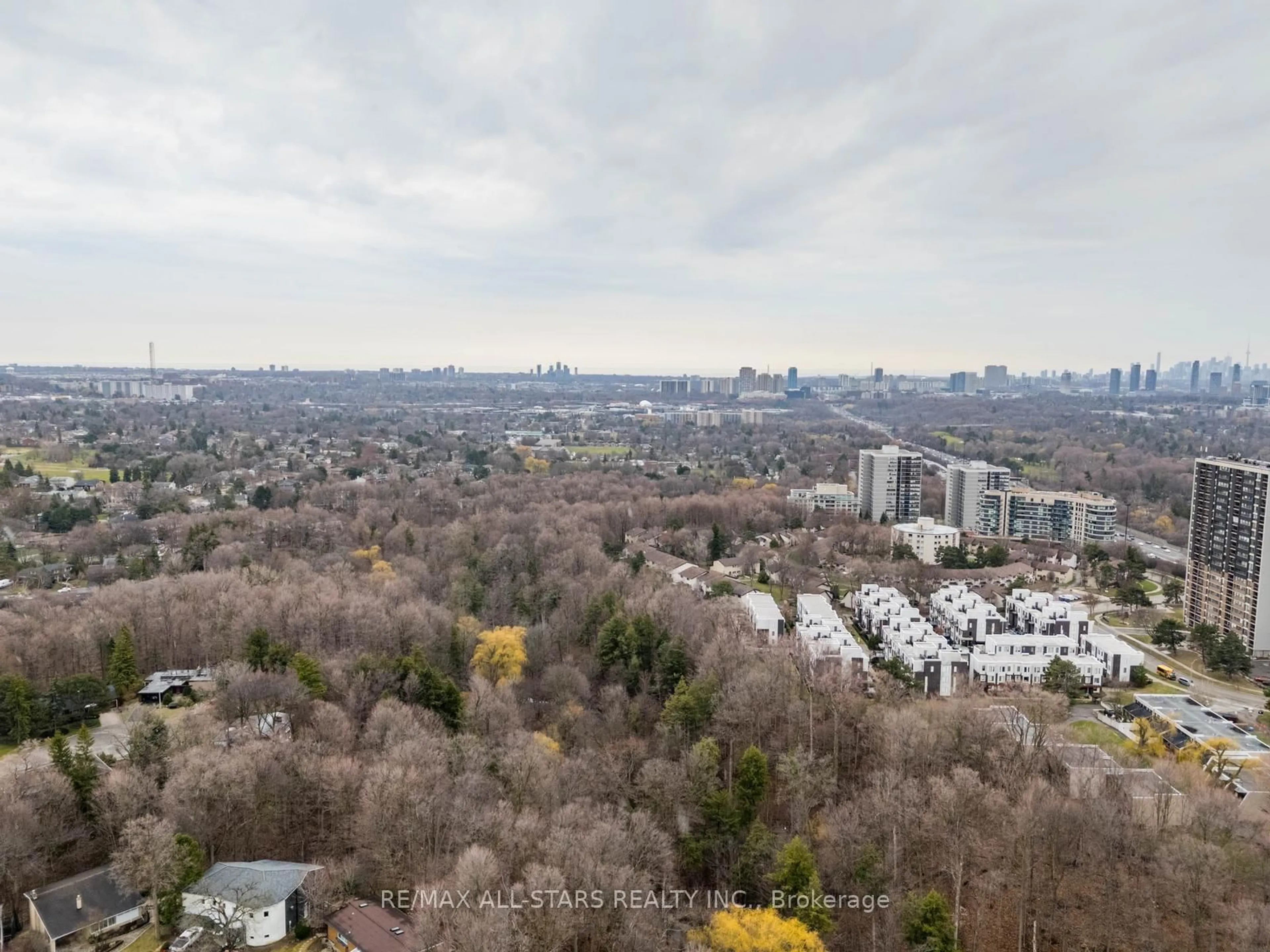 A pic from outside/outdoor area/front of a property/back of a property/a pic from drone, city buildings view from balcony for 10 Deerlick Crt #605, Toronto Ontario M3A 0A7