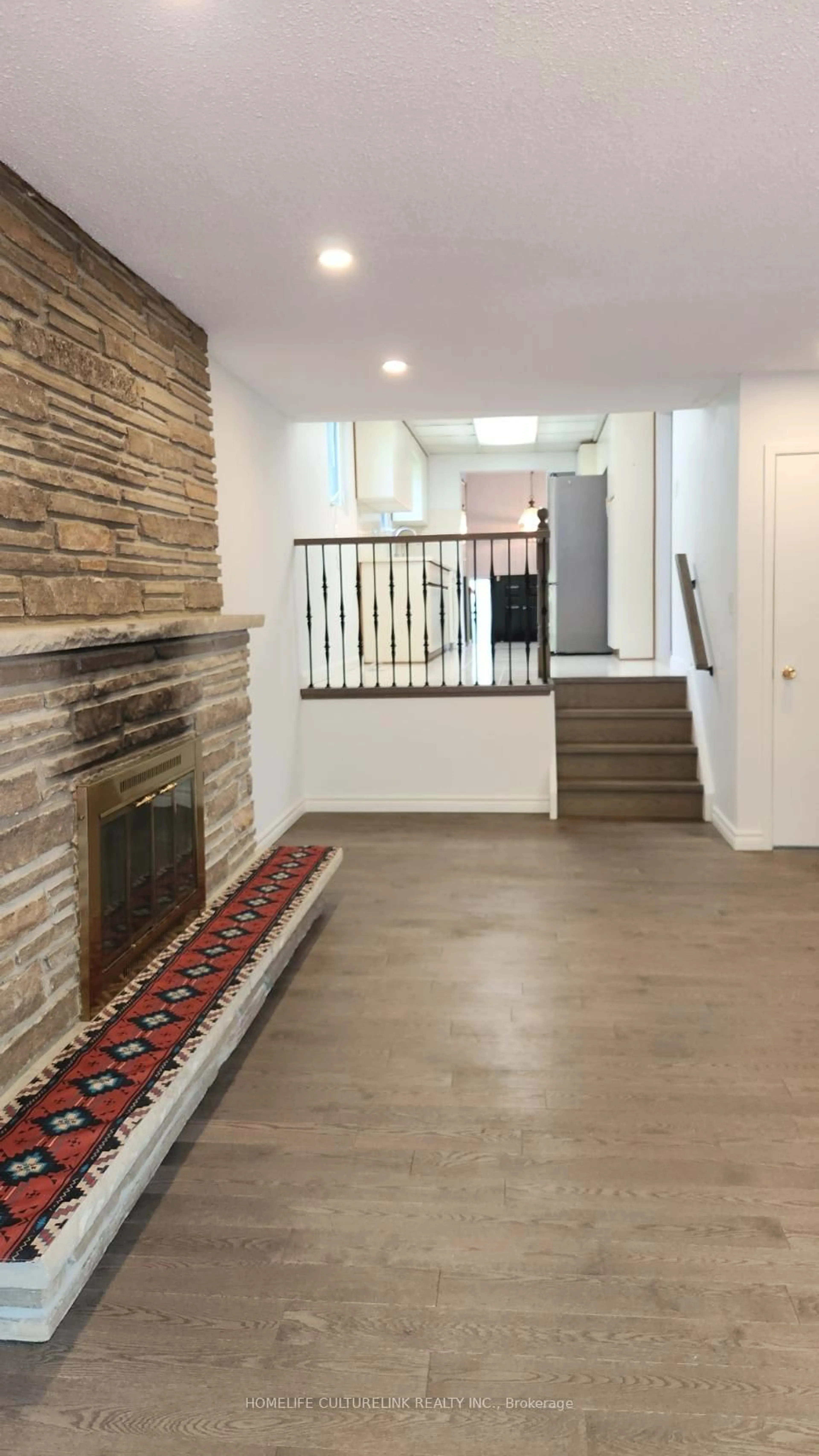 Unknown for 79 Yatesbury Rd, Toronto Ontario M2H 1G1