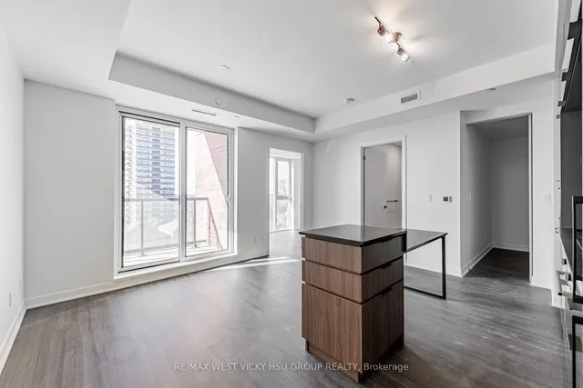 185 Alberta Ave #810, Toronto 5