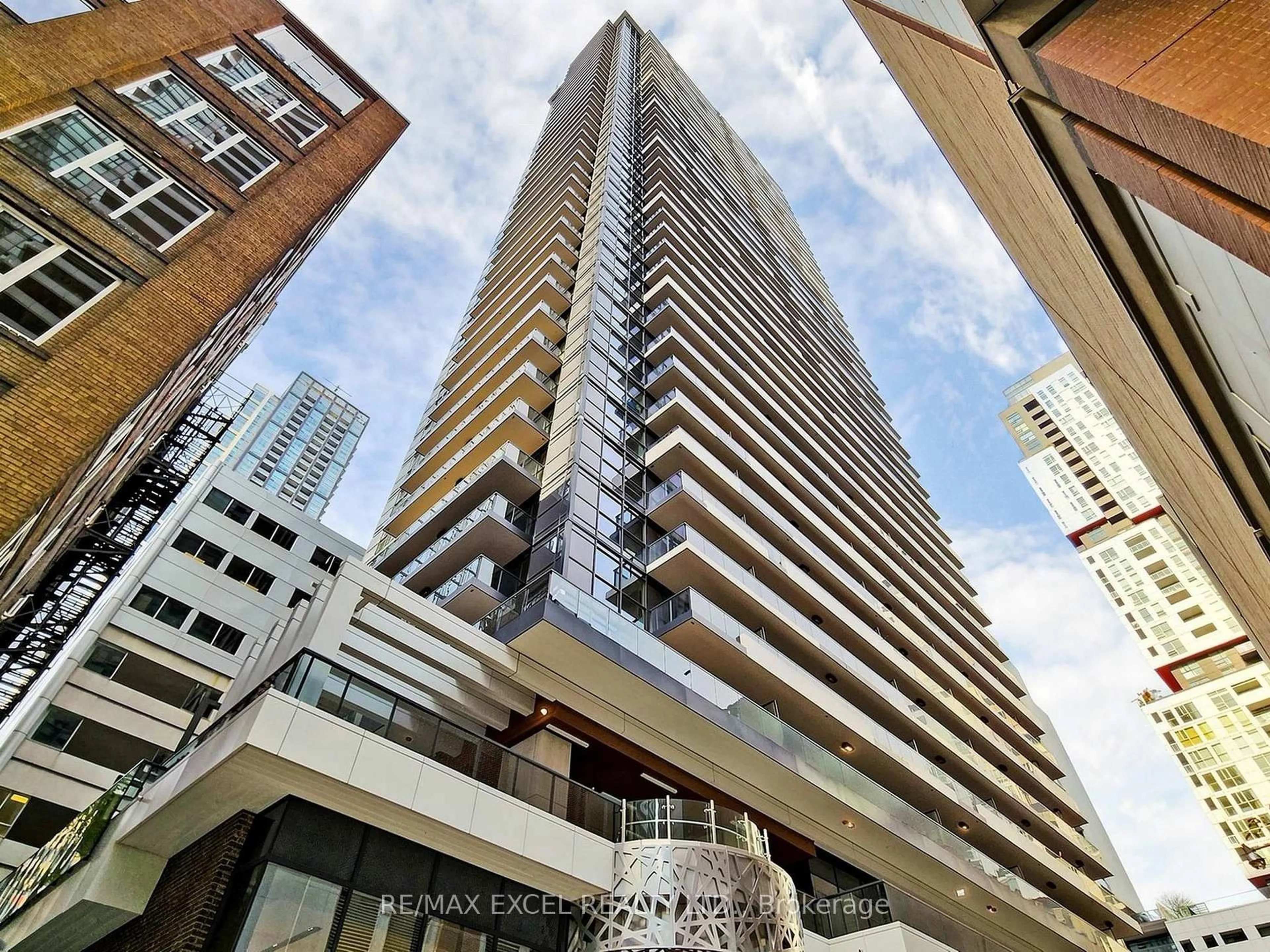 Indoor foyer for 38 Widmer St #2909, Toronto Ontario M5V 0P7