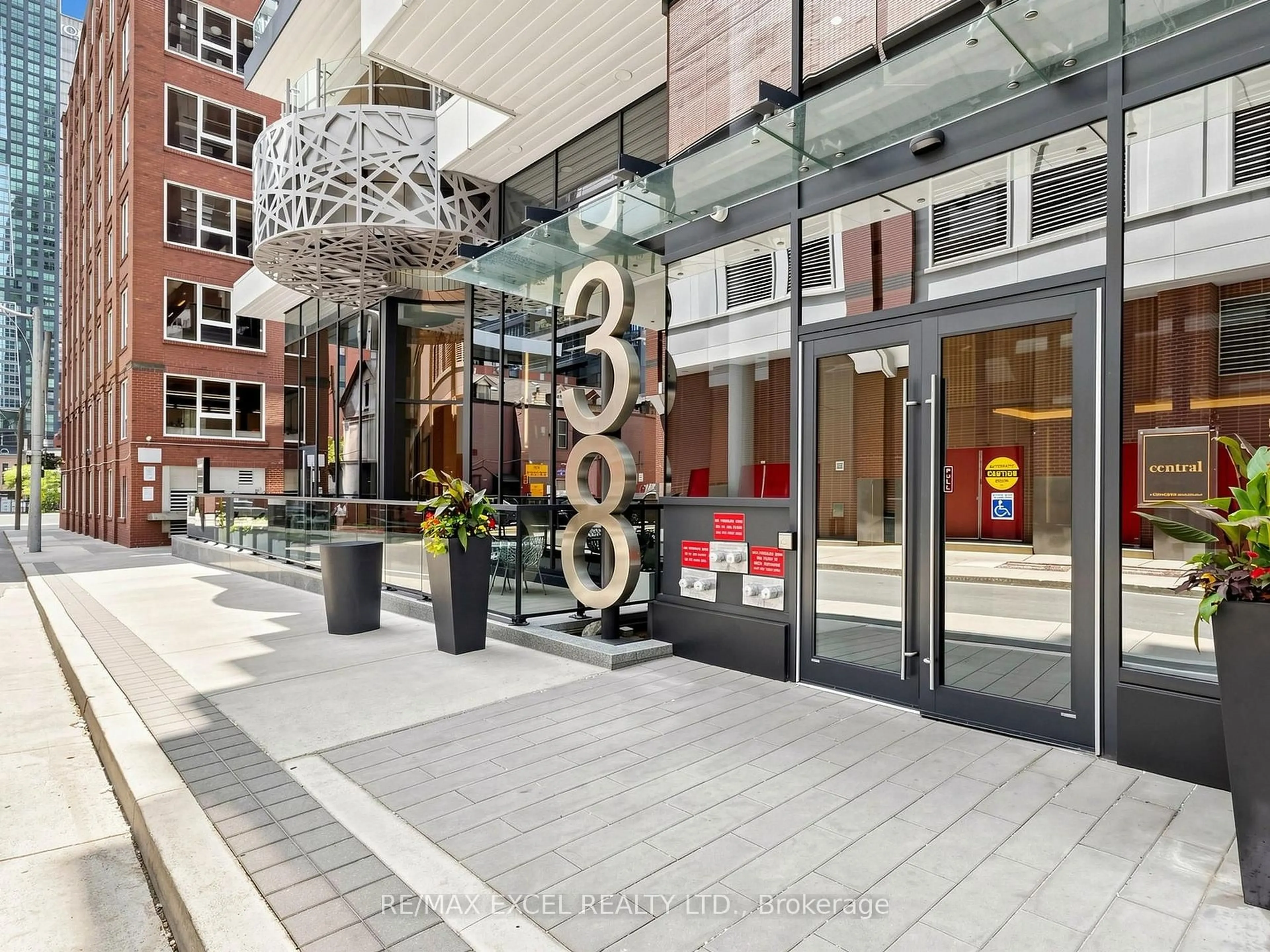 Indoor foyer for 38 Widmer St #2909, Toronto Ontario M5V 0P7