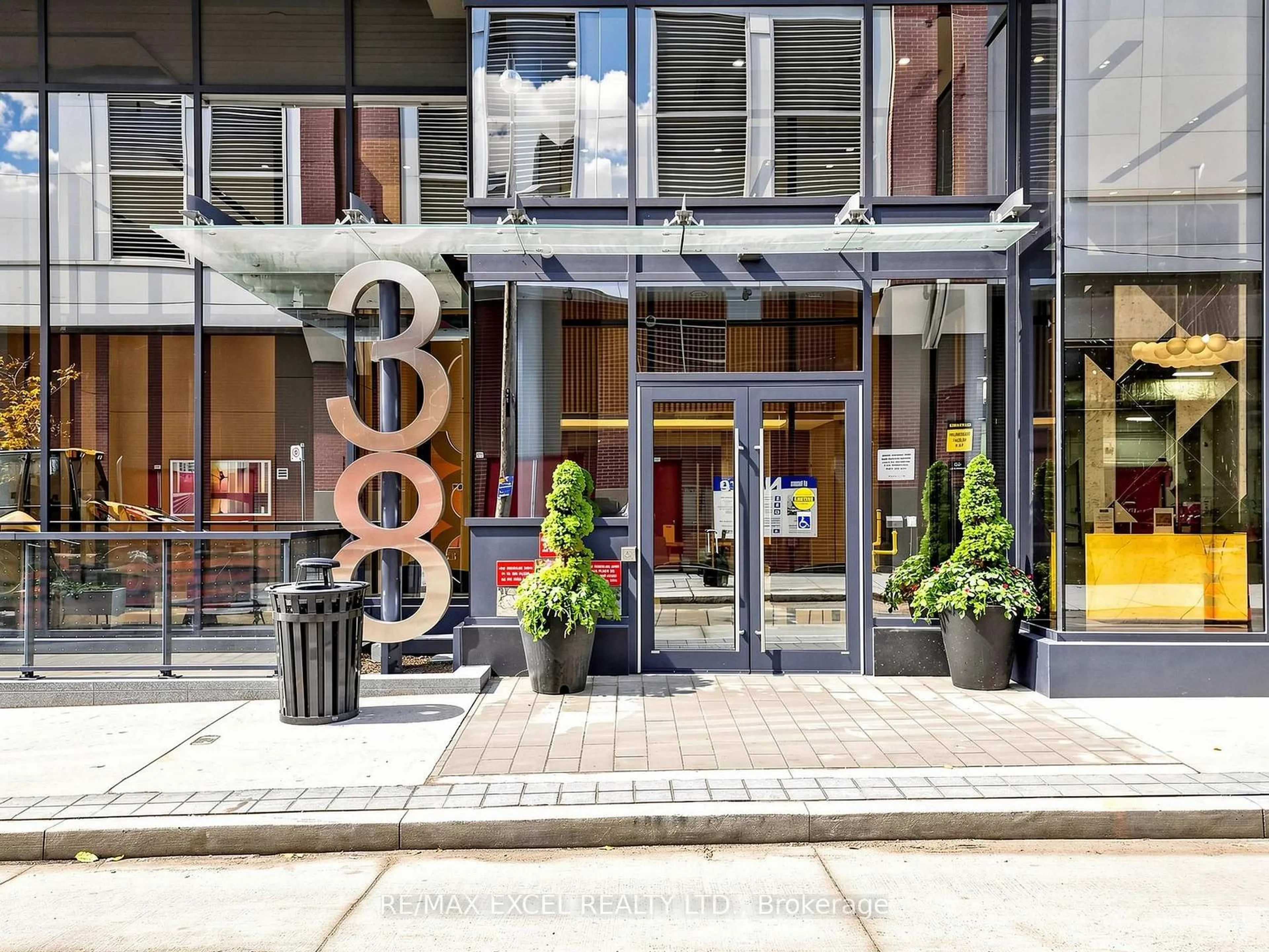 Indoor foyer for 38 Widmer St #2909, Toronto Ontario M5V 0P7