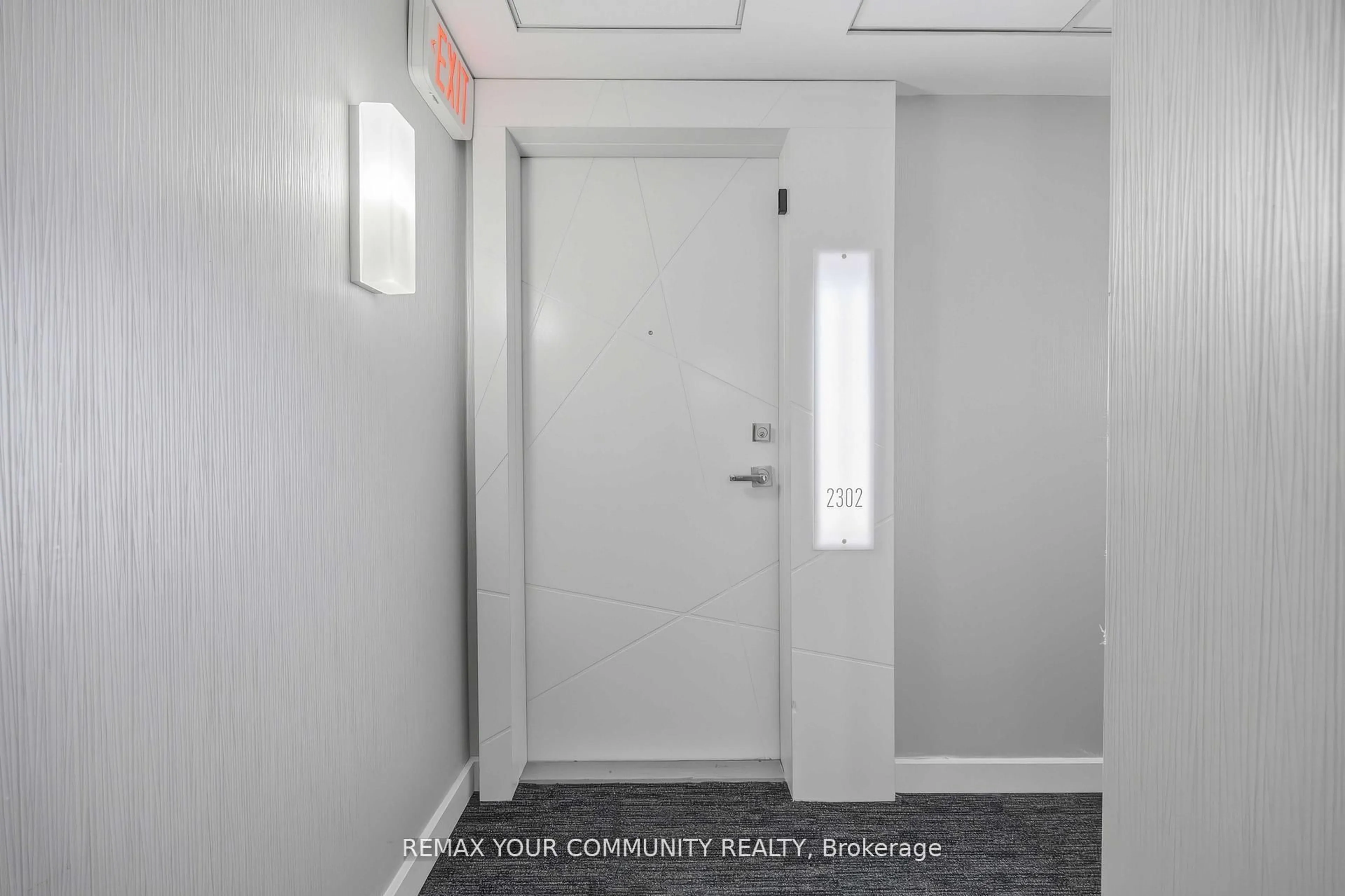 Indoor entryway for 14 York St #2302, Toronto Ontario M5J 0B1