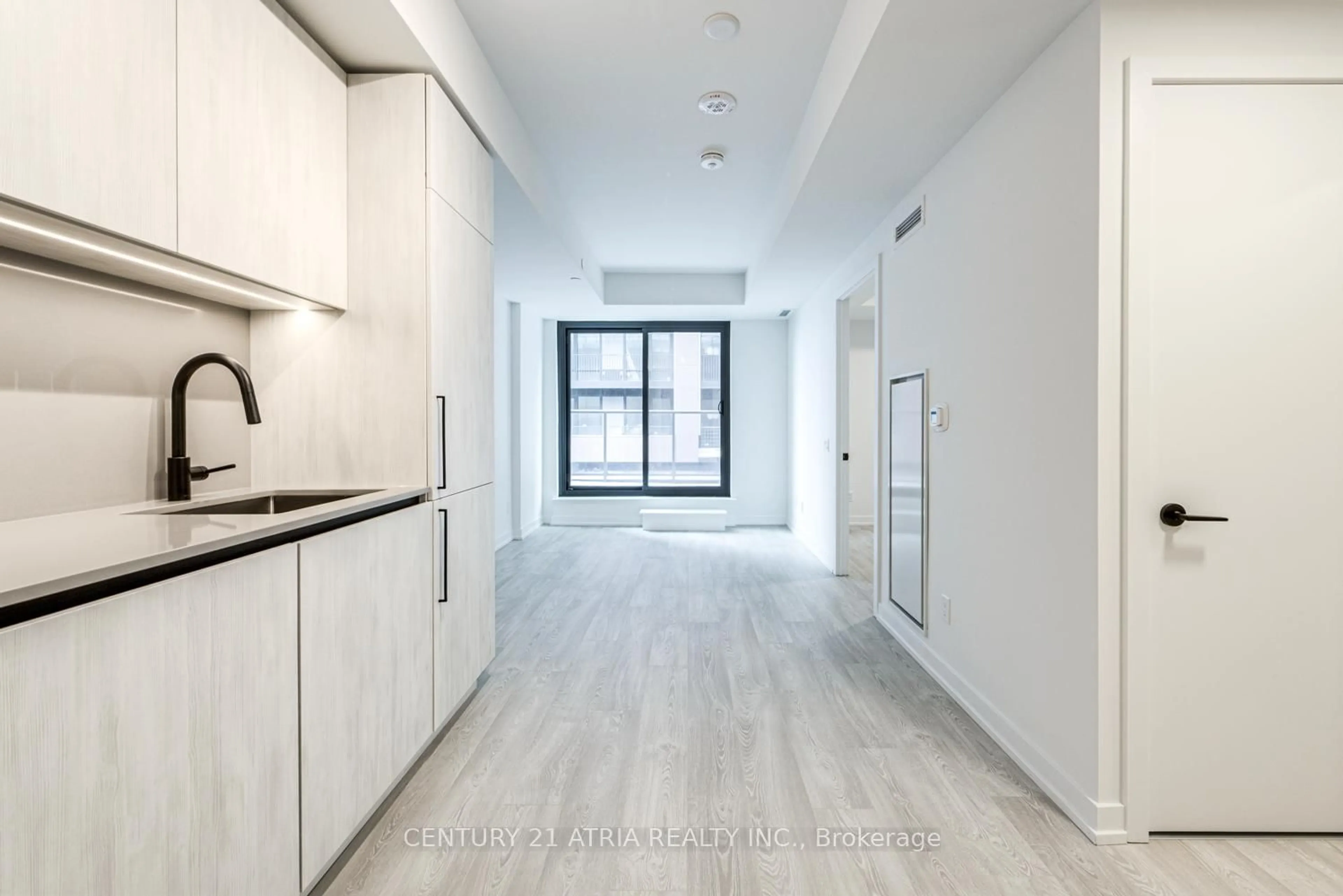 Unknown for 35 Parliament St #816, Toronto Ontario M5A 0Z5
