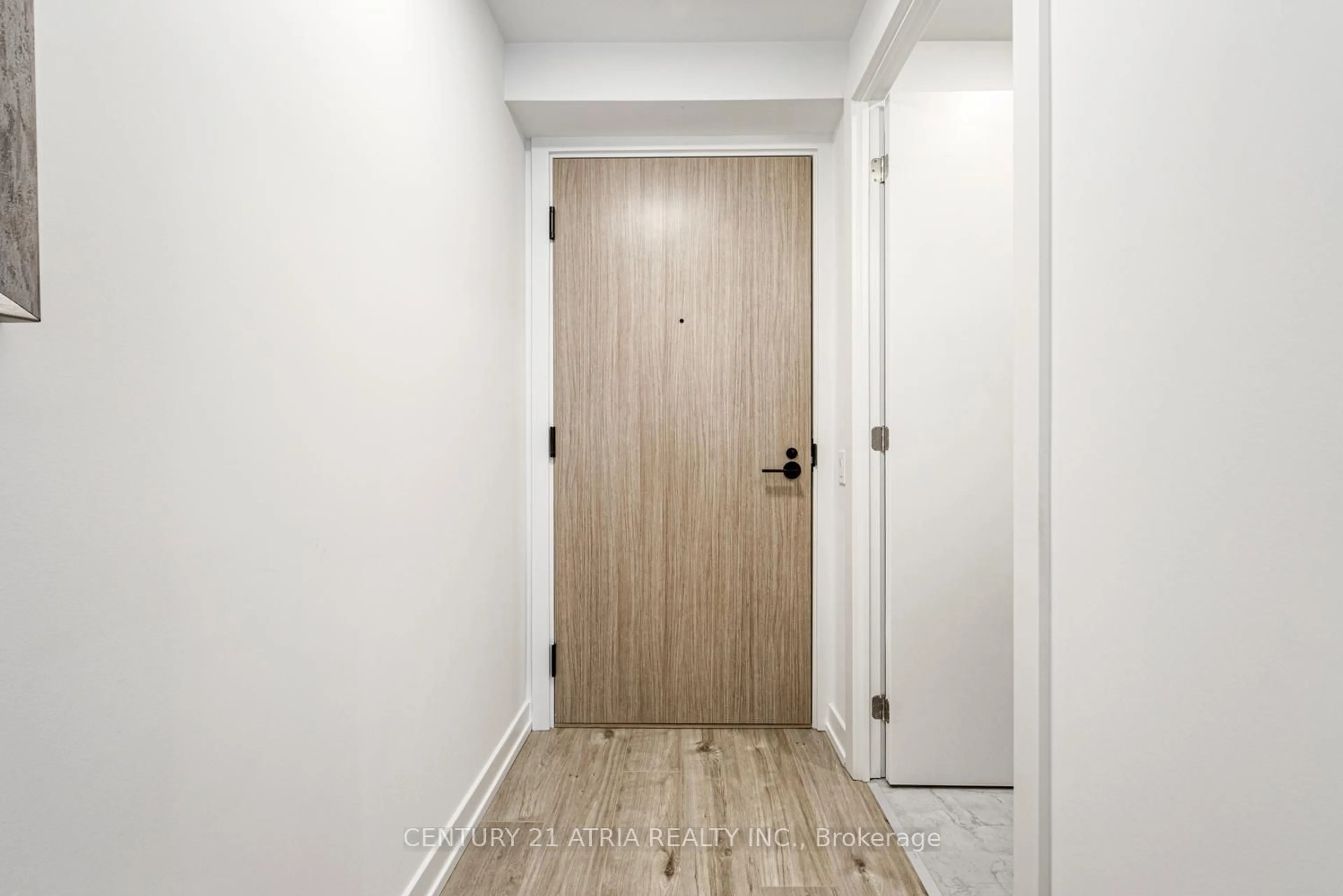 Indoor entryway for 35 Parliament St #1813, Toronto Ontario M5A 0Z5