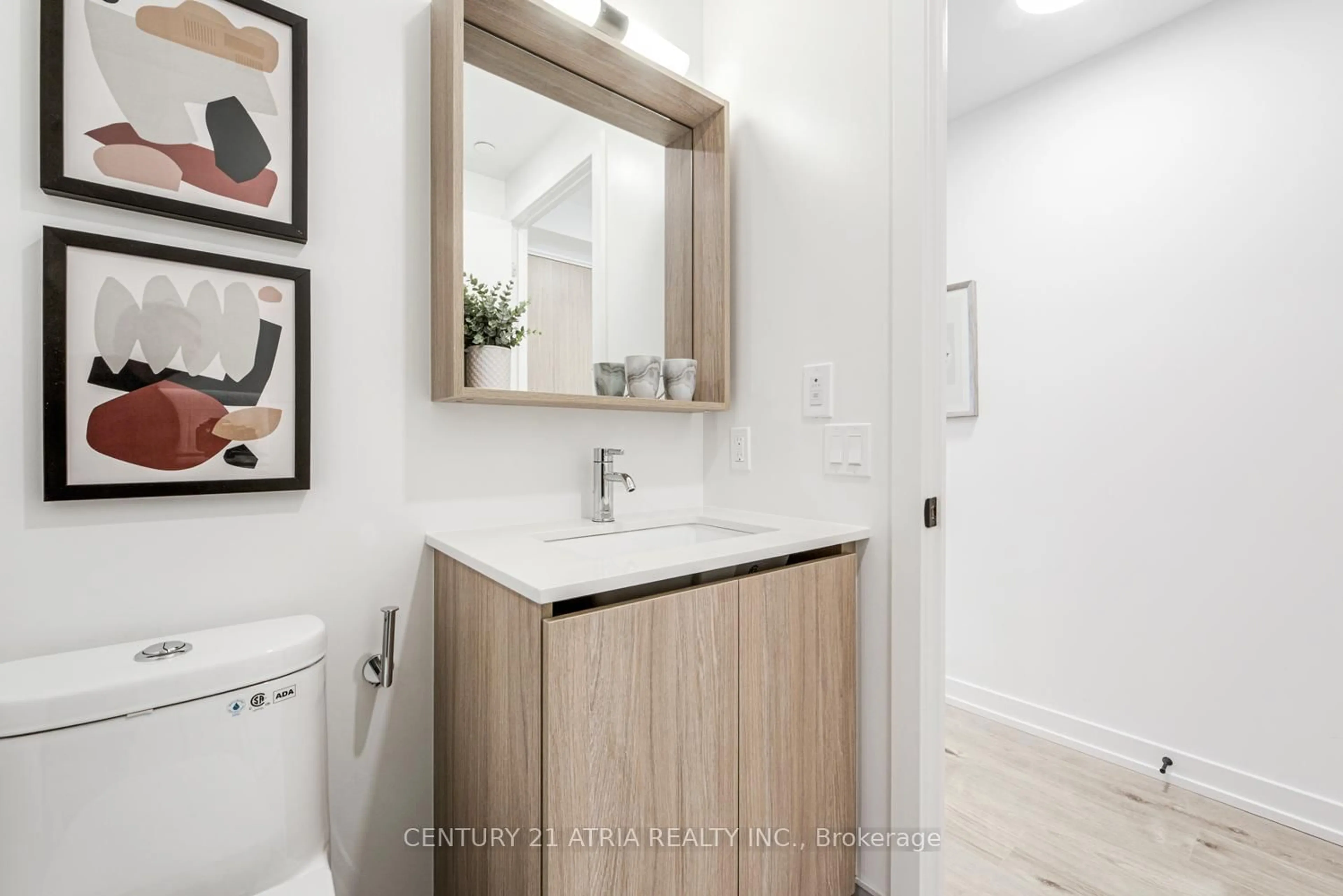 Contemporary bathroom, ceramic/tile floor for 35 Parliament St #1813, Toronto Ontario M5A 0Z5
