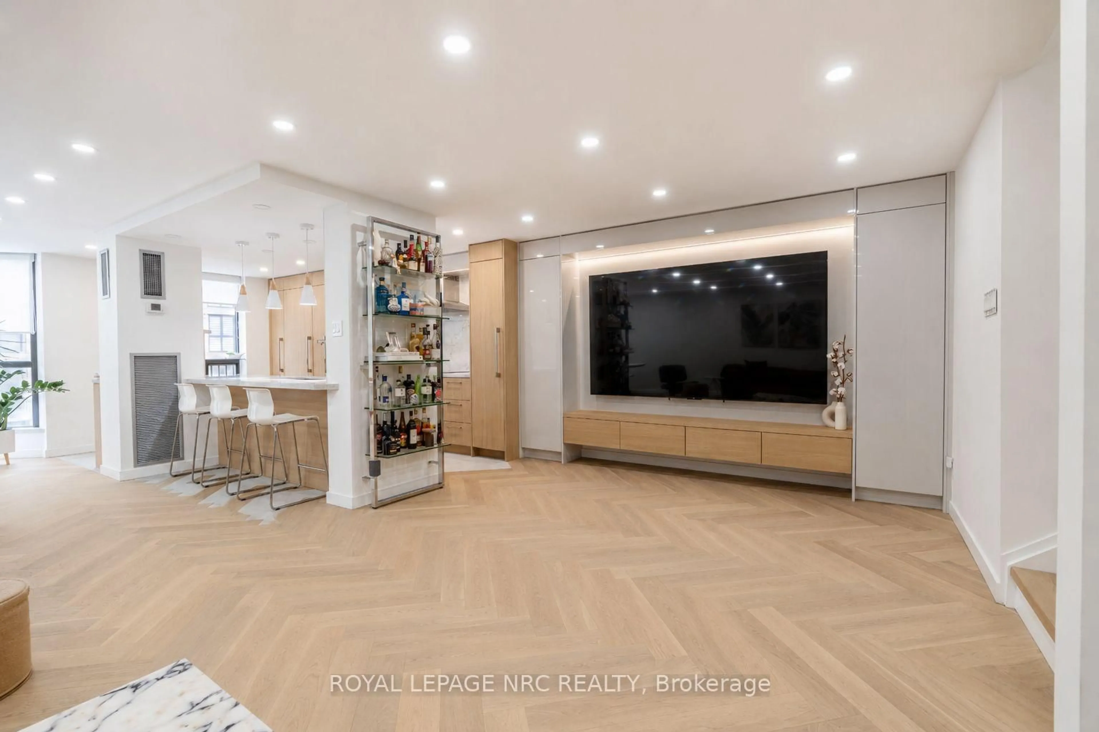 Home theater for 30 Church St #506, Toronto Ontario M5E 1S7