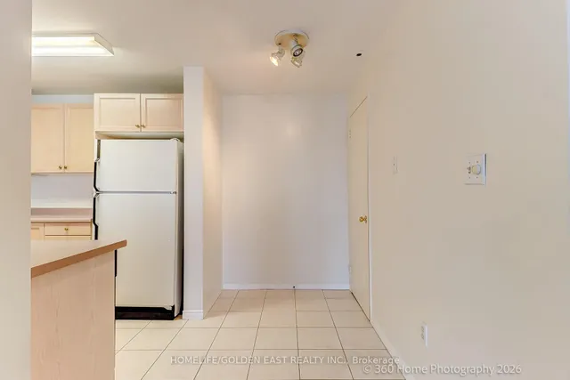 108 Finch Ave #B30, Toronto 5