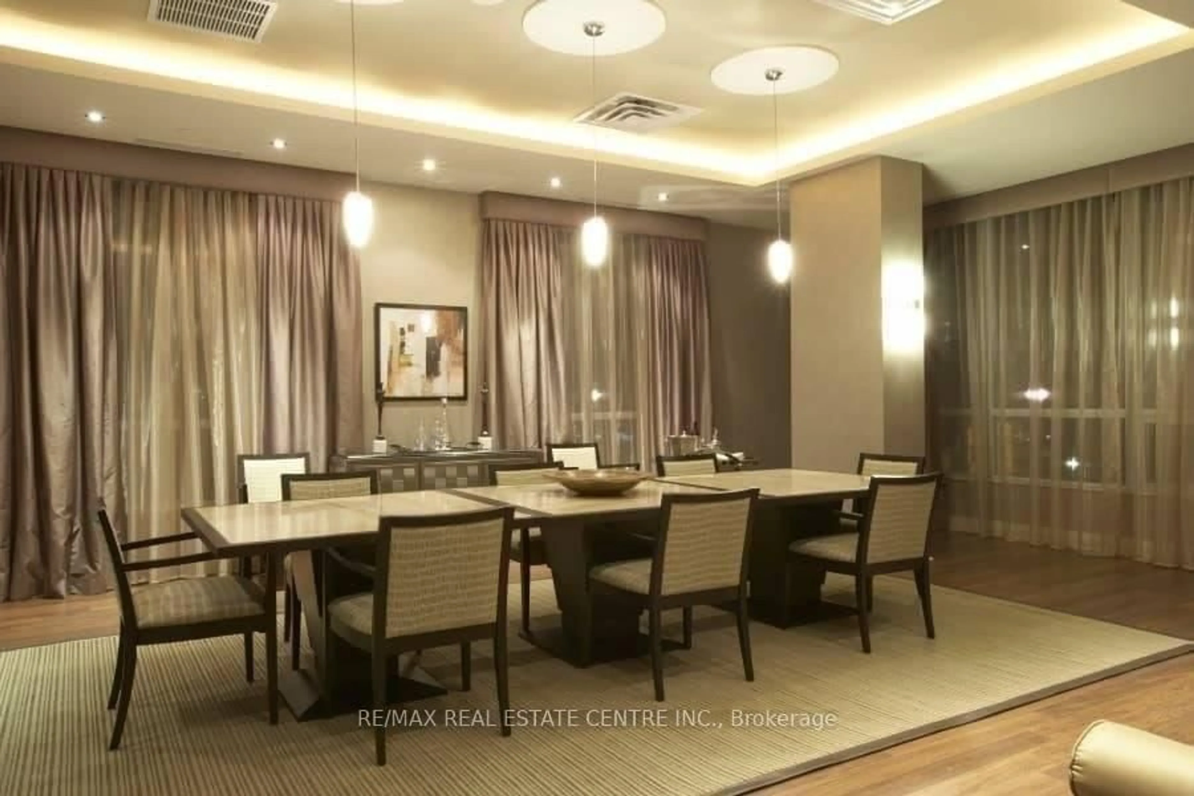 Dining room, unknown for 763 Bay St #4012, Toronto Ontario M5G 2R3