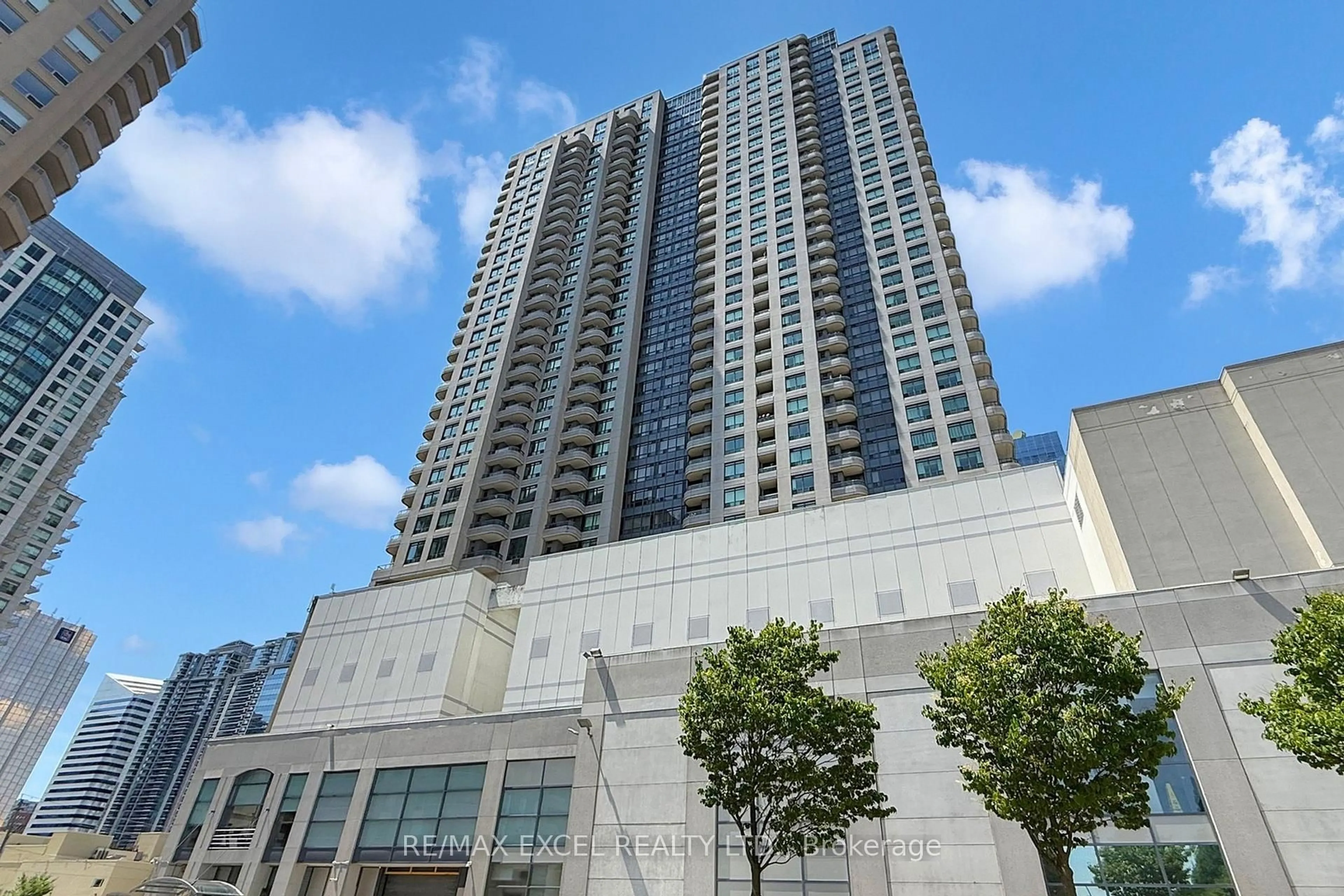 Unknown for 8 Hillcrest Ave #2302, Toronto Ontario M2N 3N5