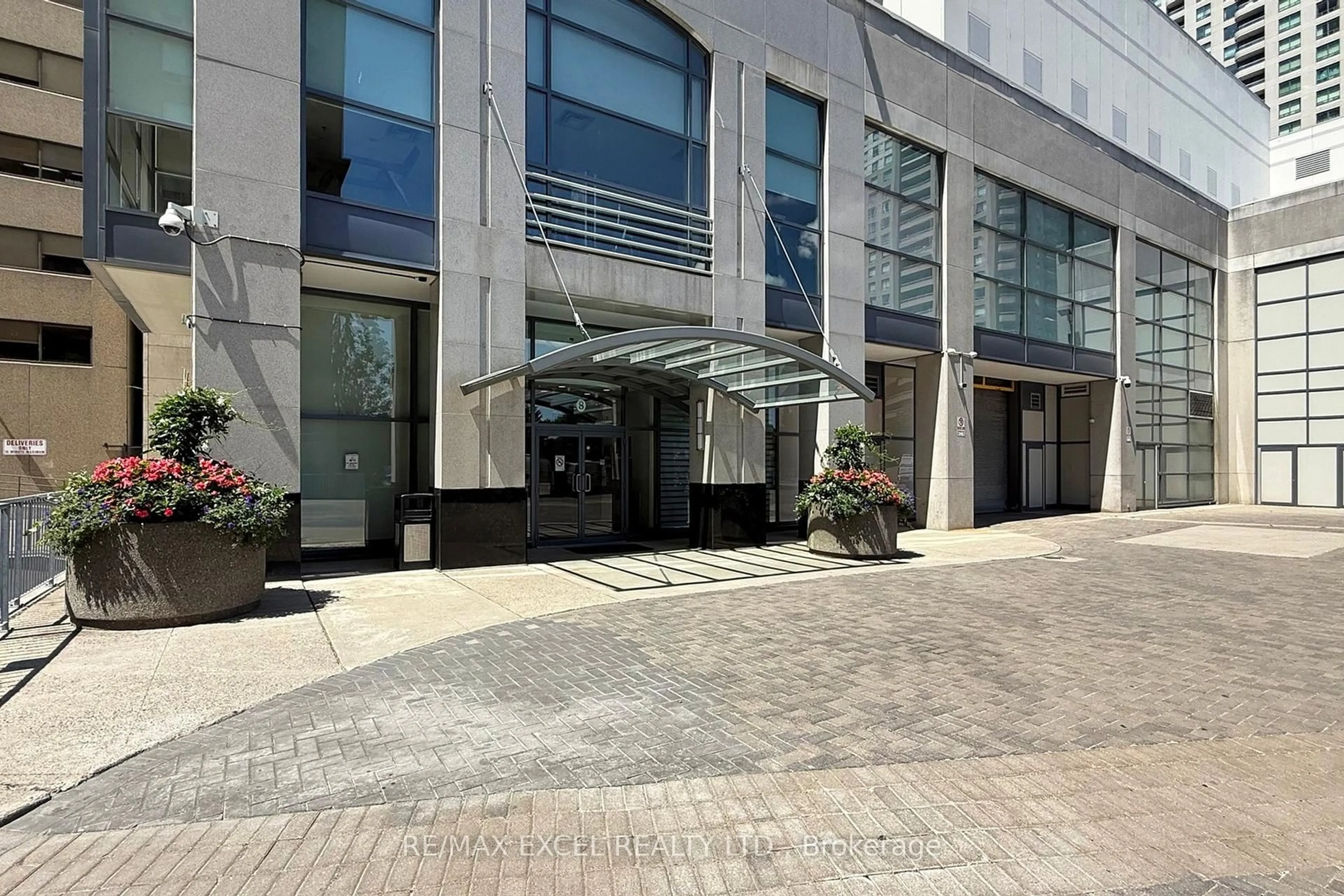 Unknown for 8 Hillcrest Ave #2302, Toronto Ontario M2N 3N5