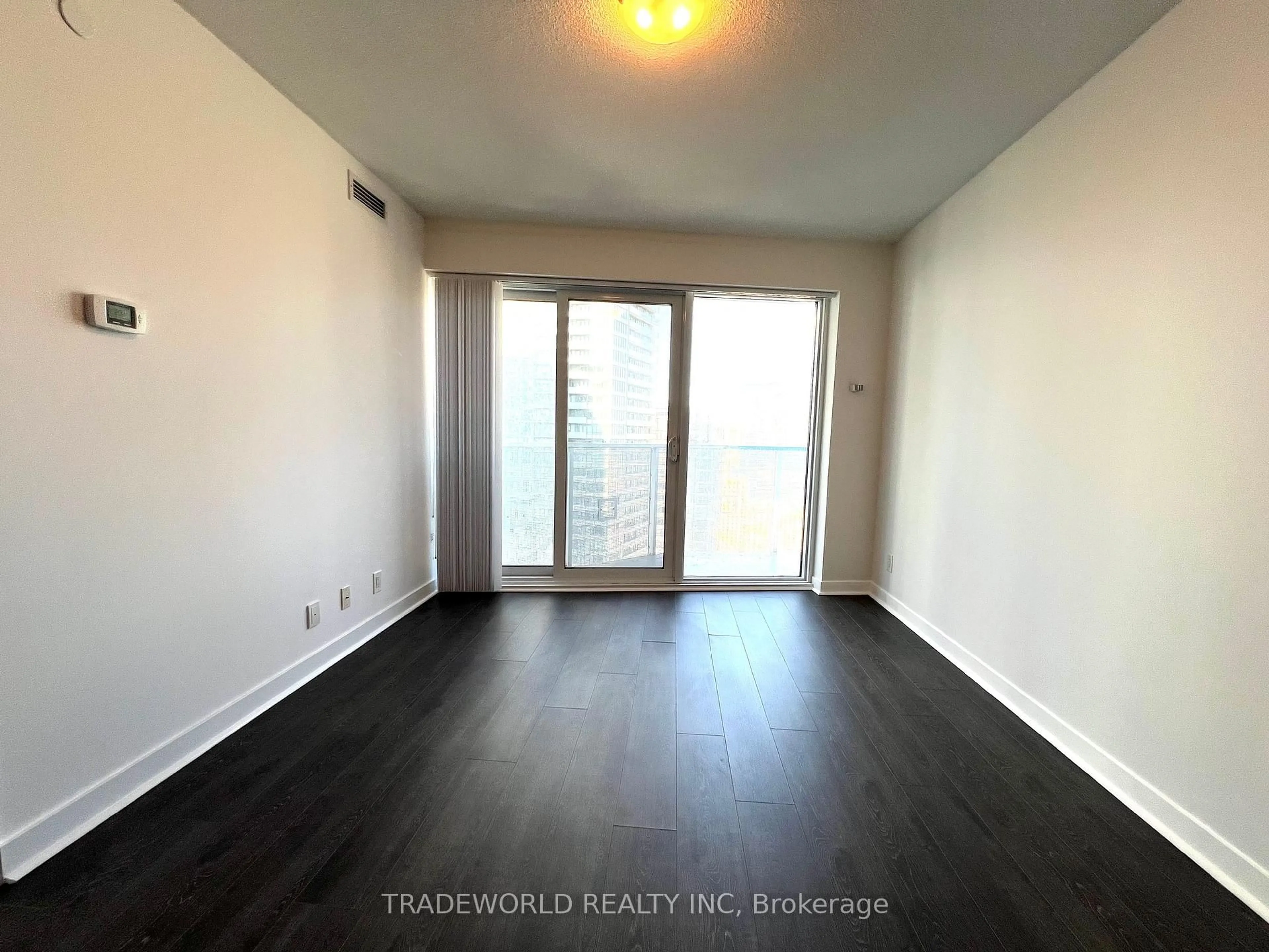 A pic of a room for 100 Harbour St #4203, Toronto Ontario M5J 0B5