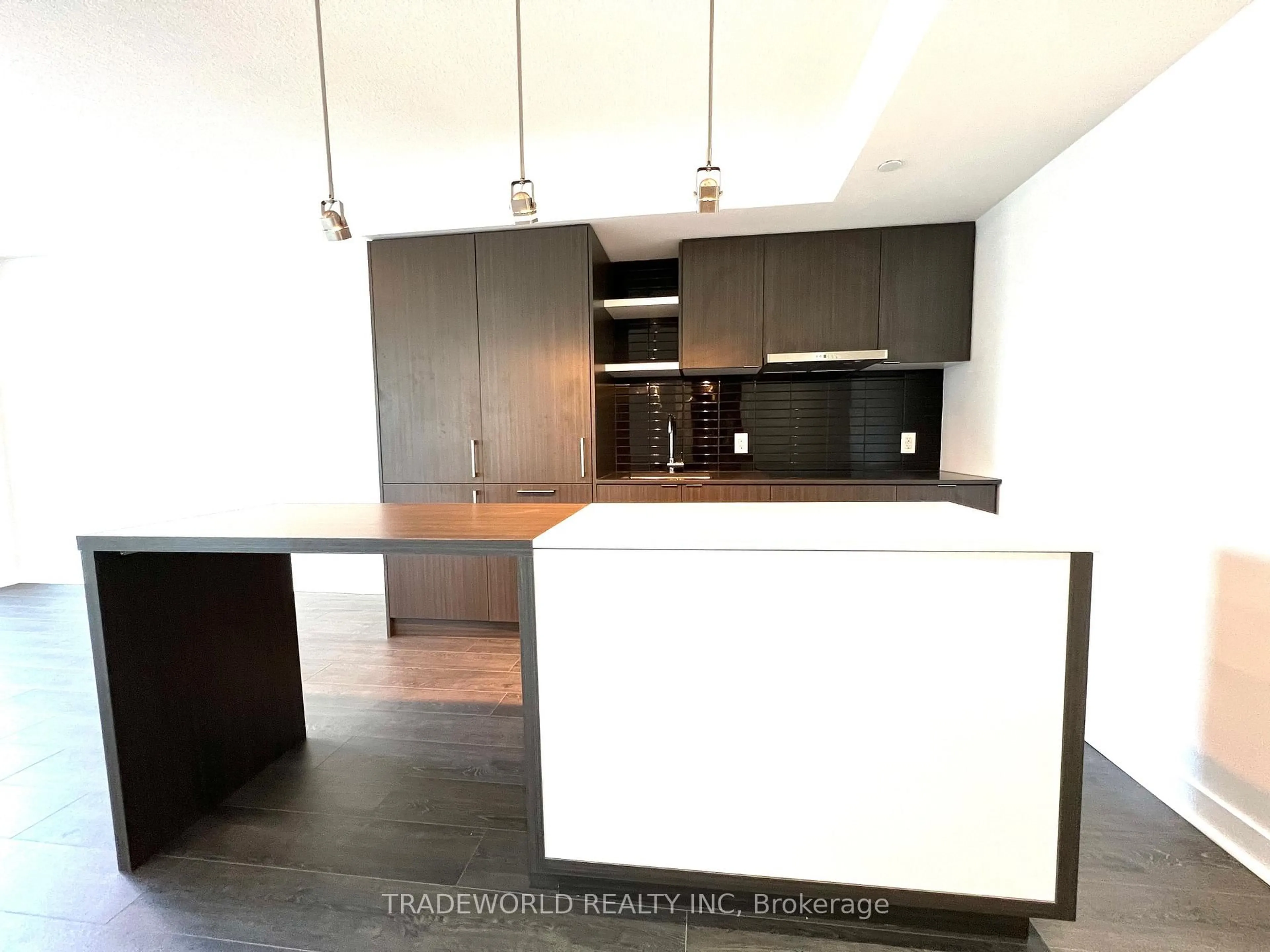 Open concept kitchen, wood/laminate floor for 100 Harbour St #4203, Toronto Ontario M5J 0B5