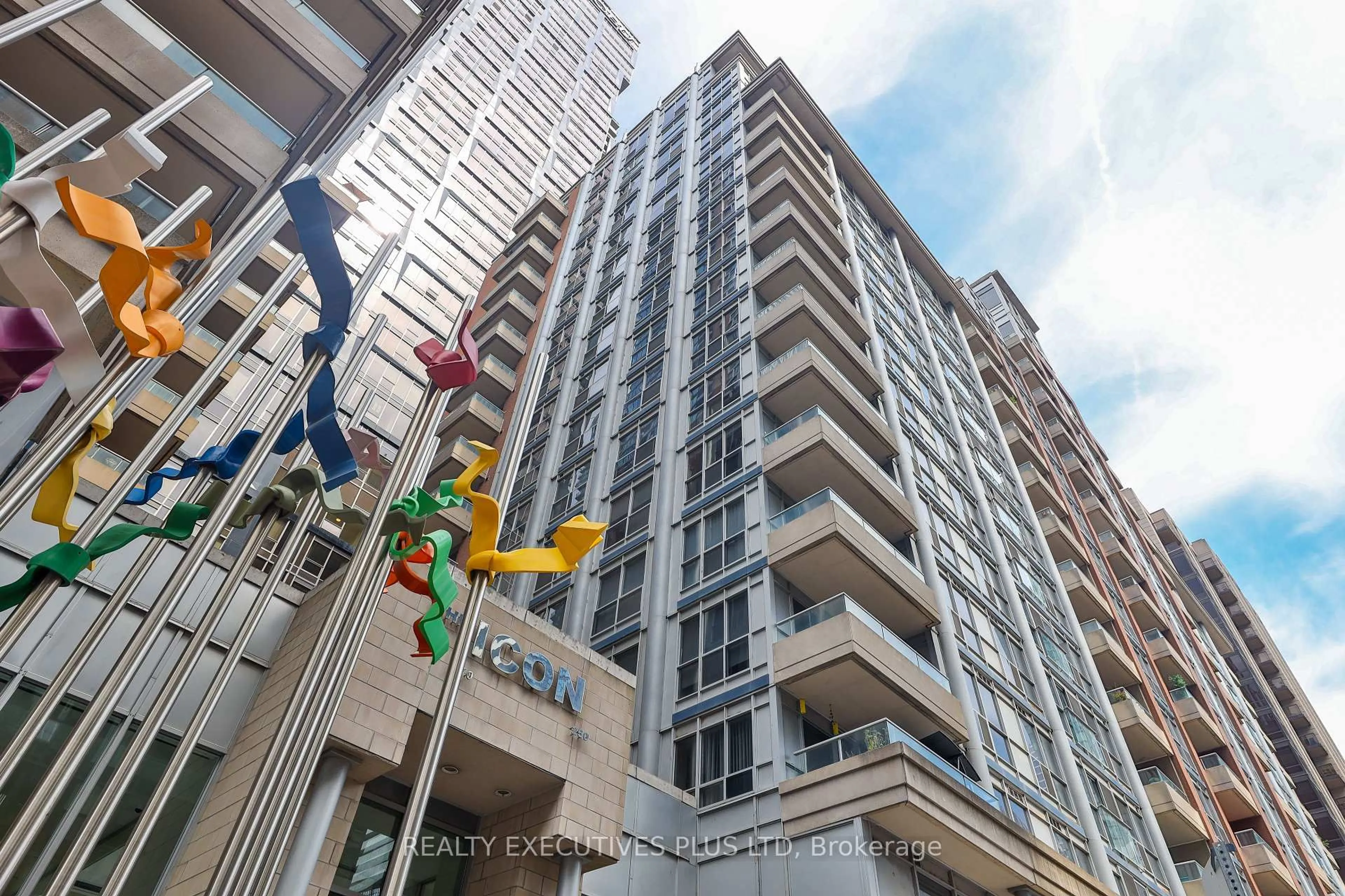 Indoor foyer for 250 Wellington St #1028, Toronto Ontario M5V 3P6