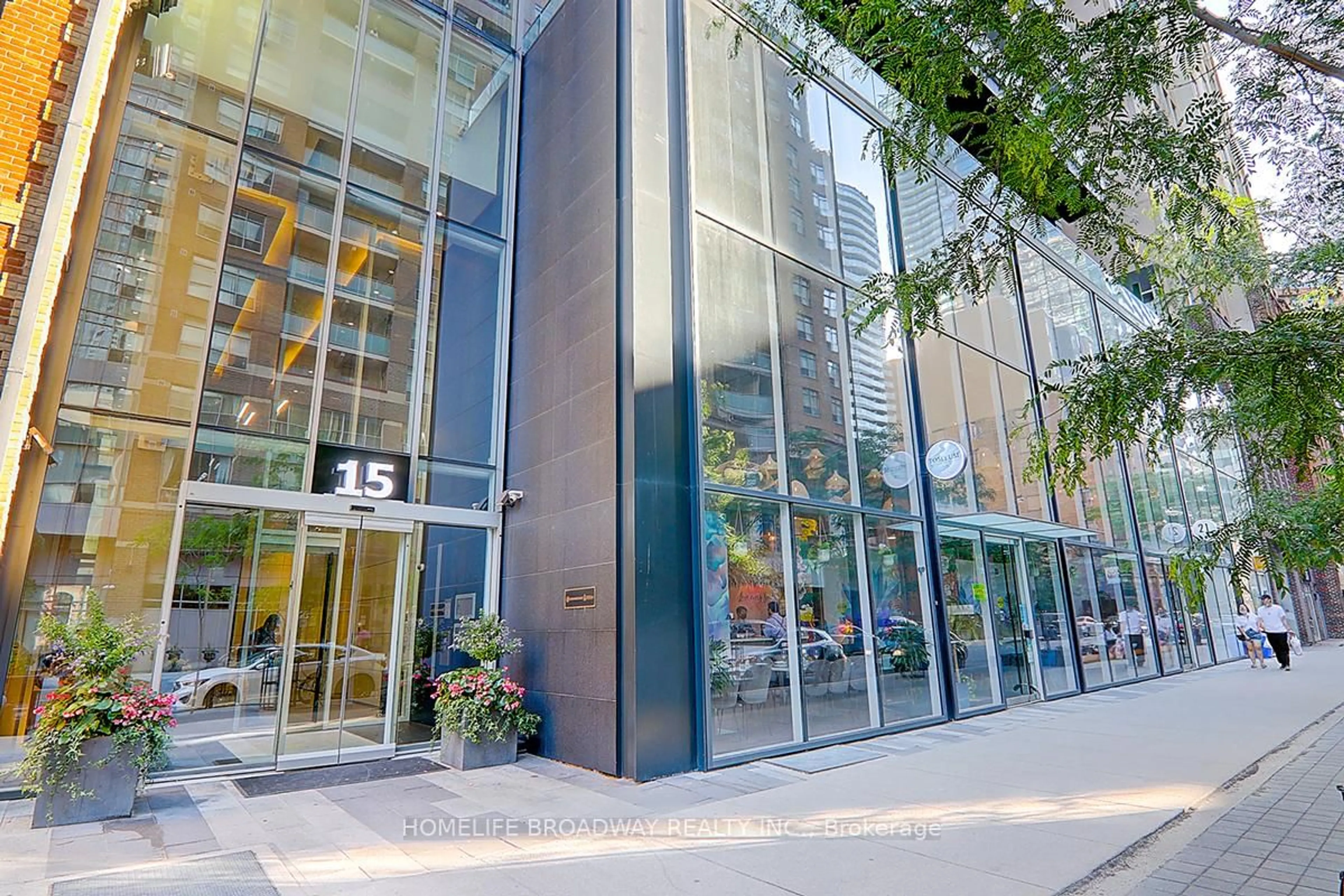 Indoor foyer for 15 Grenville St #909, Toronto Ontario M4Y 0B9