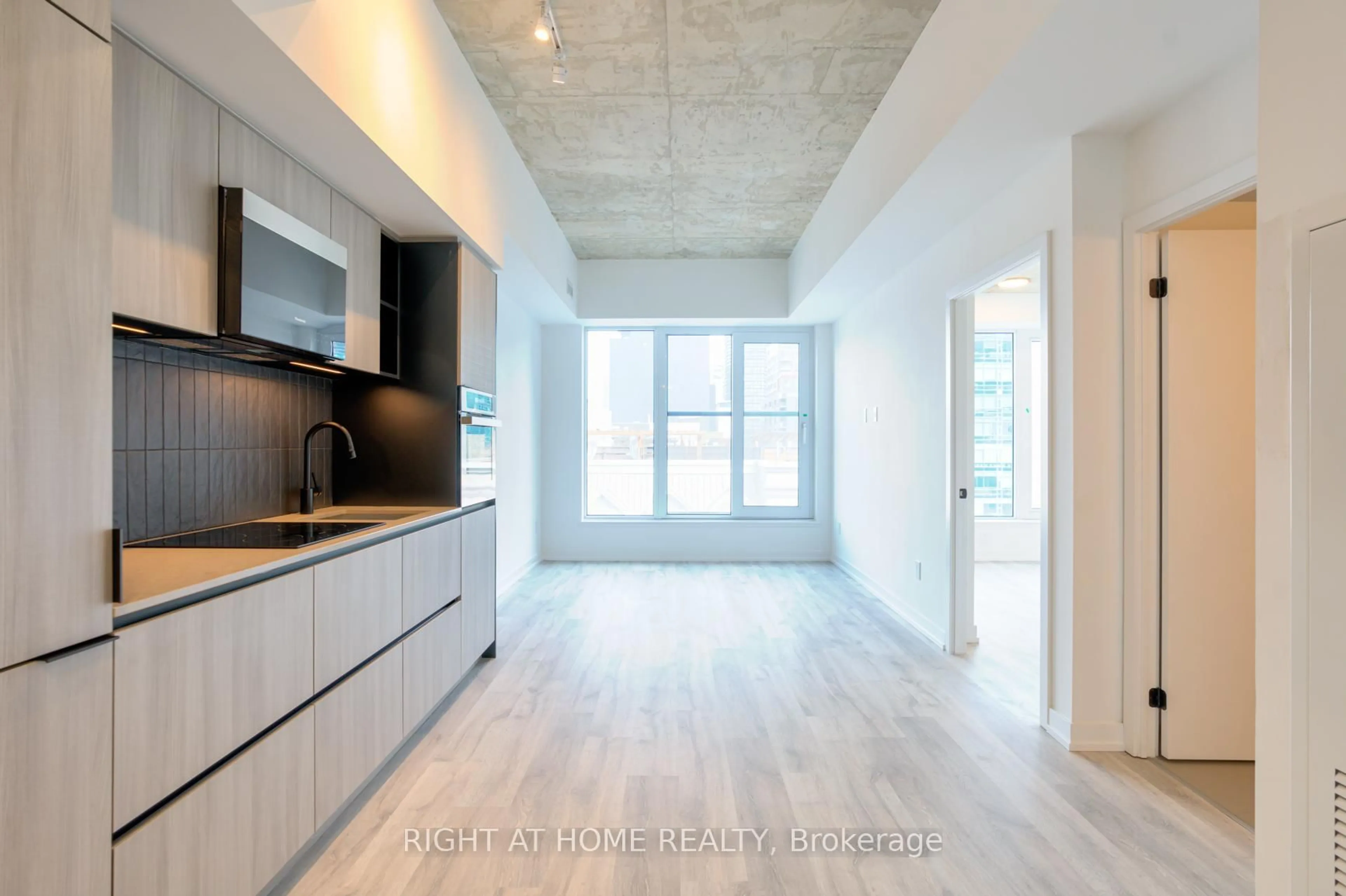 Open concept kitchen, unknown for 2 Augusta Ave #704, Toronto Ontario M5V 0T3