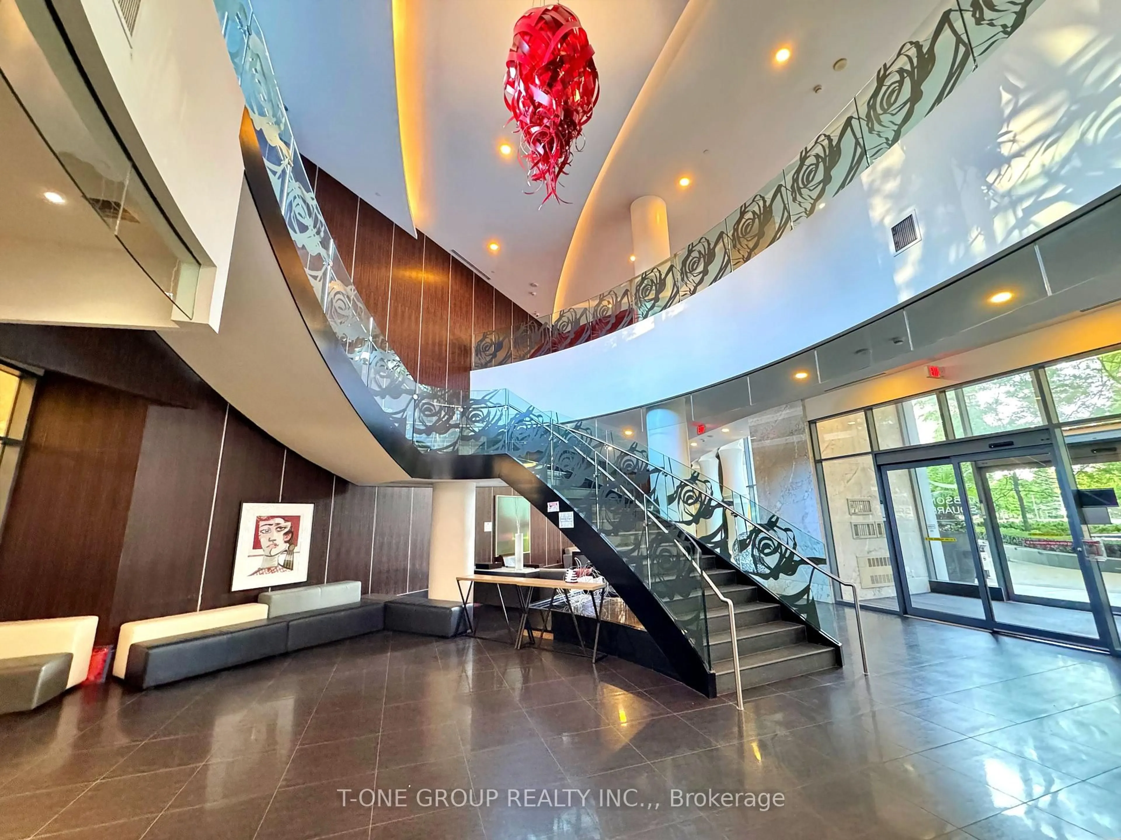 Indoor foyer for 5162 Yonge St #915, Toronto Ontario M2N 0E9