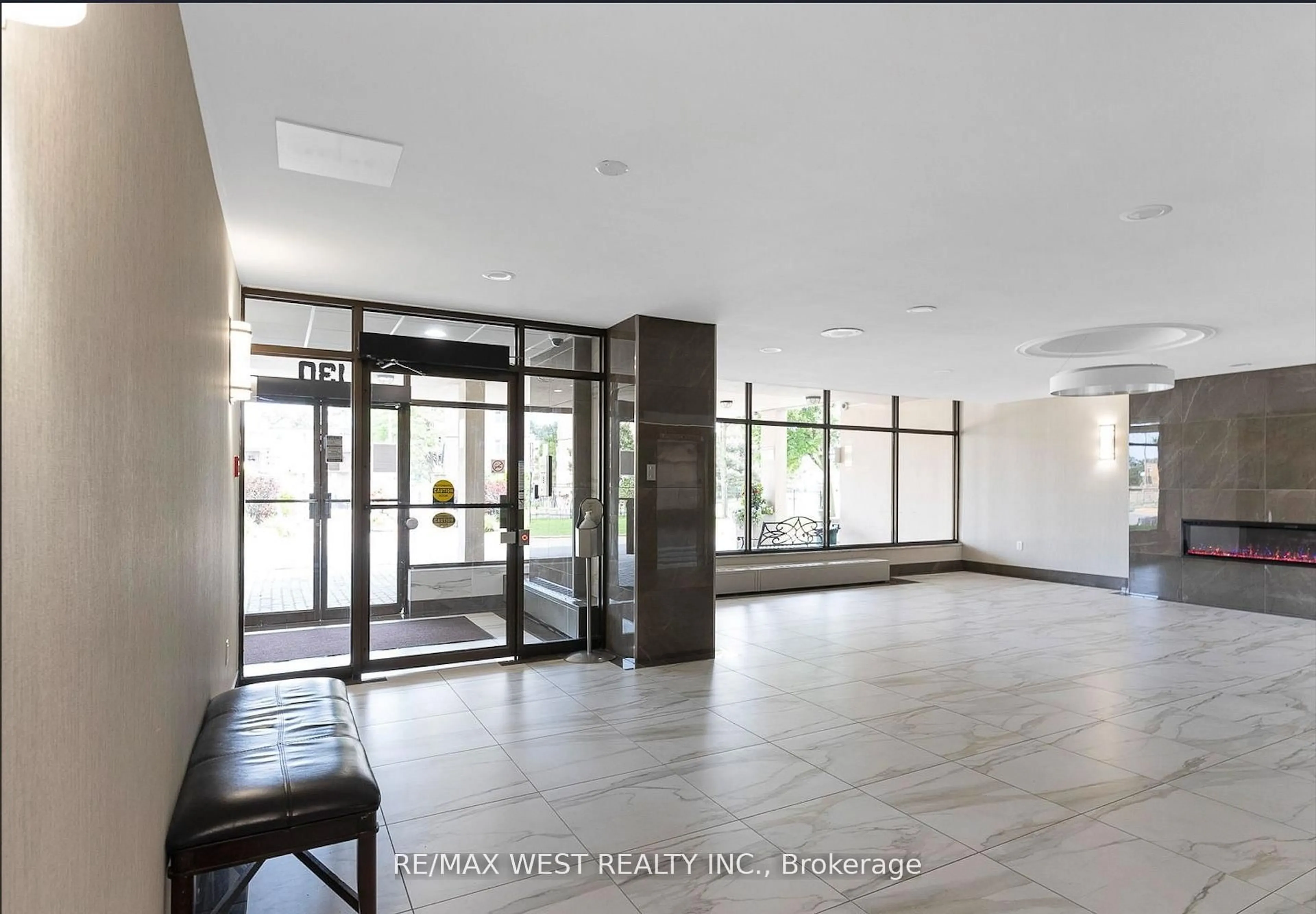Indoor foyer for 130 Neptune Dr #202, Toronto Ontario M6A 1X5