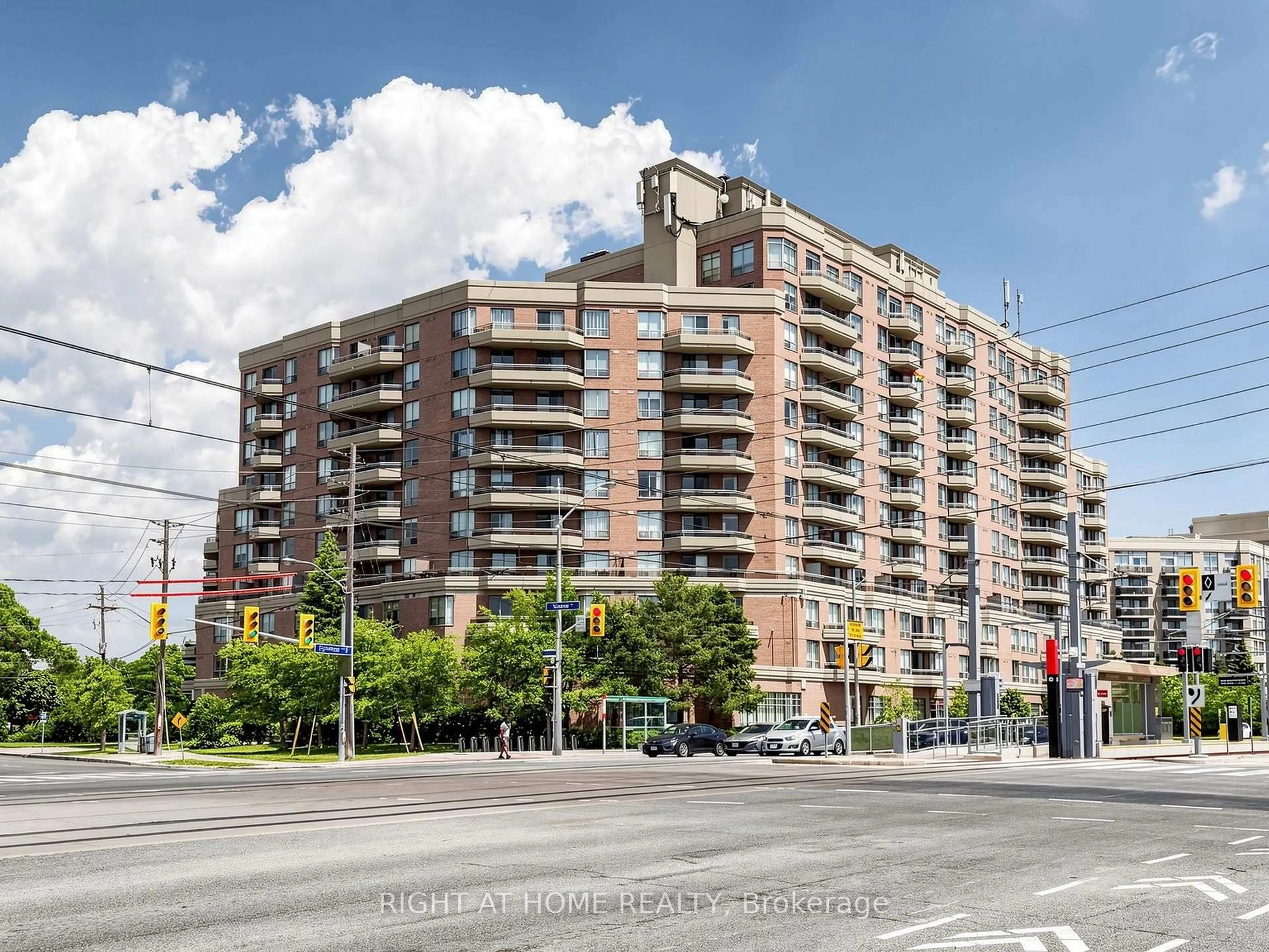 Unknown for 1700 Eglinton Ave #1119, Toronto Ontario M4A 2X4