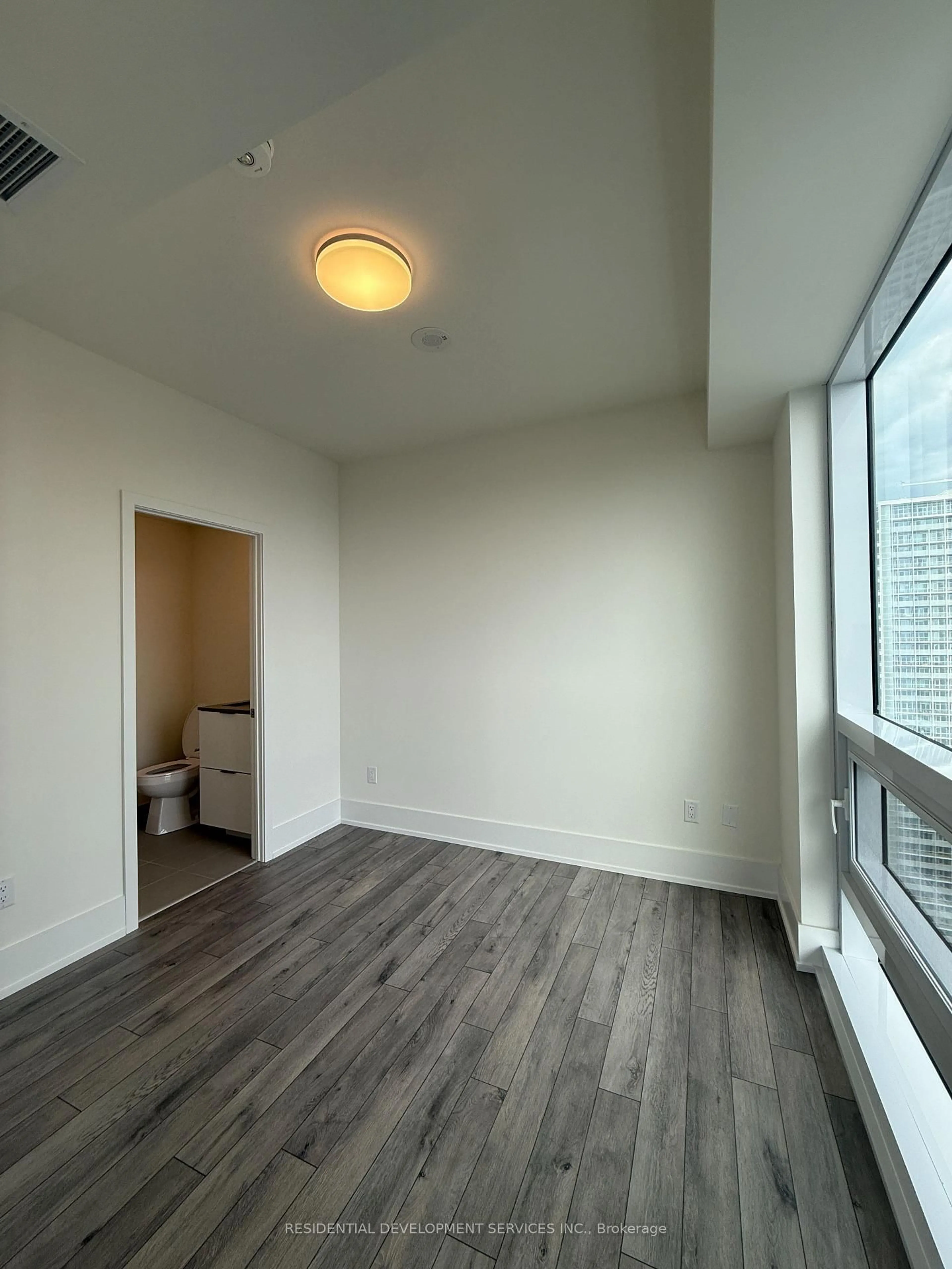 A pic of a room for 89 Church St #5007, Toronto Ontario M5C 0B7