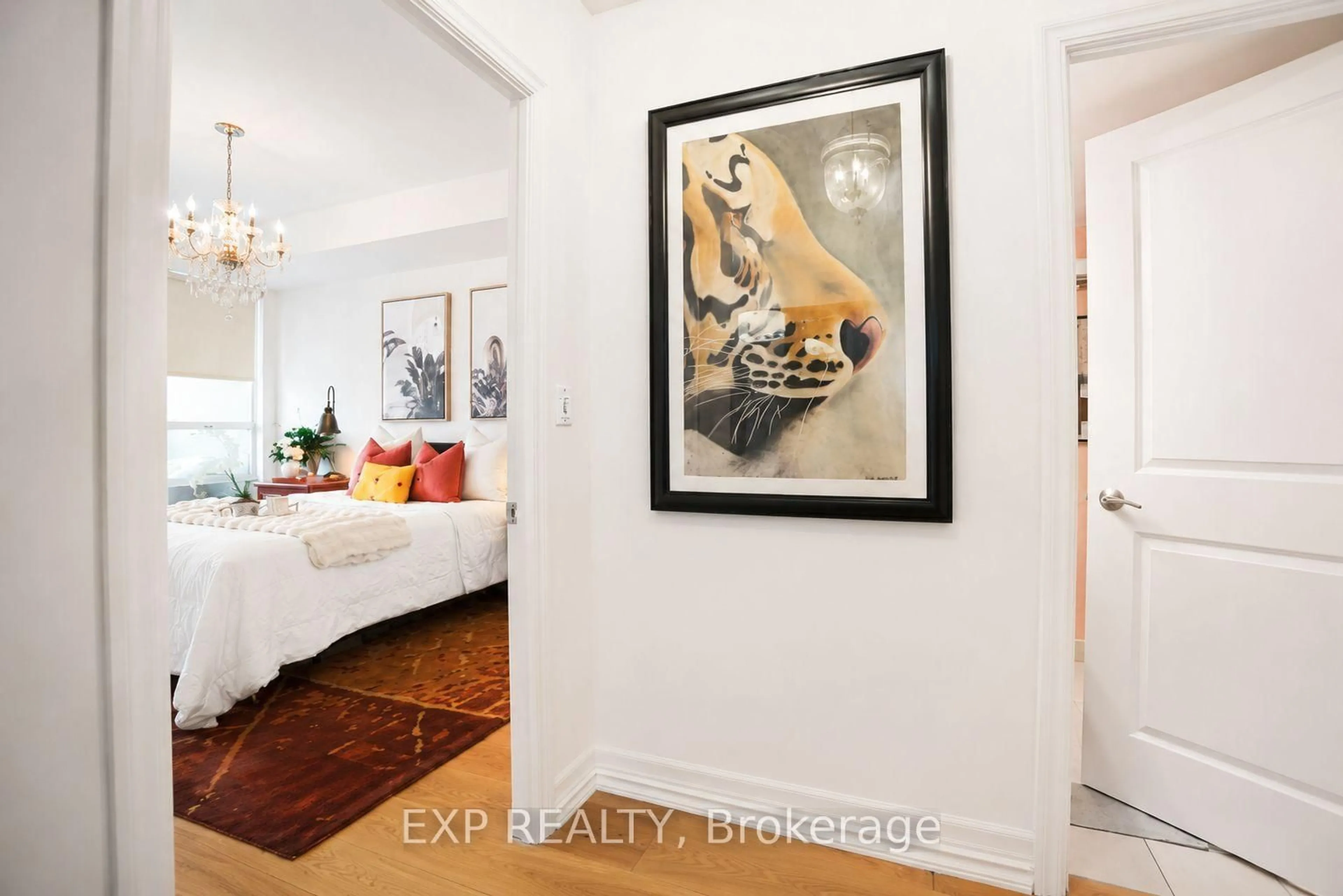 Indoor entryway for 500 St Clair Ave #404, Toronto Ontario M6C 1A8