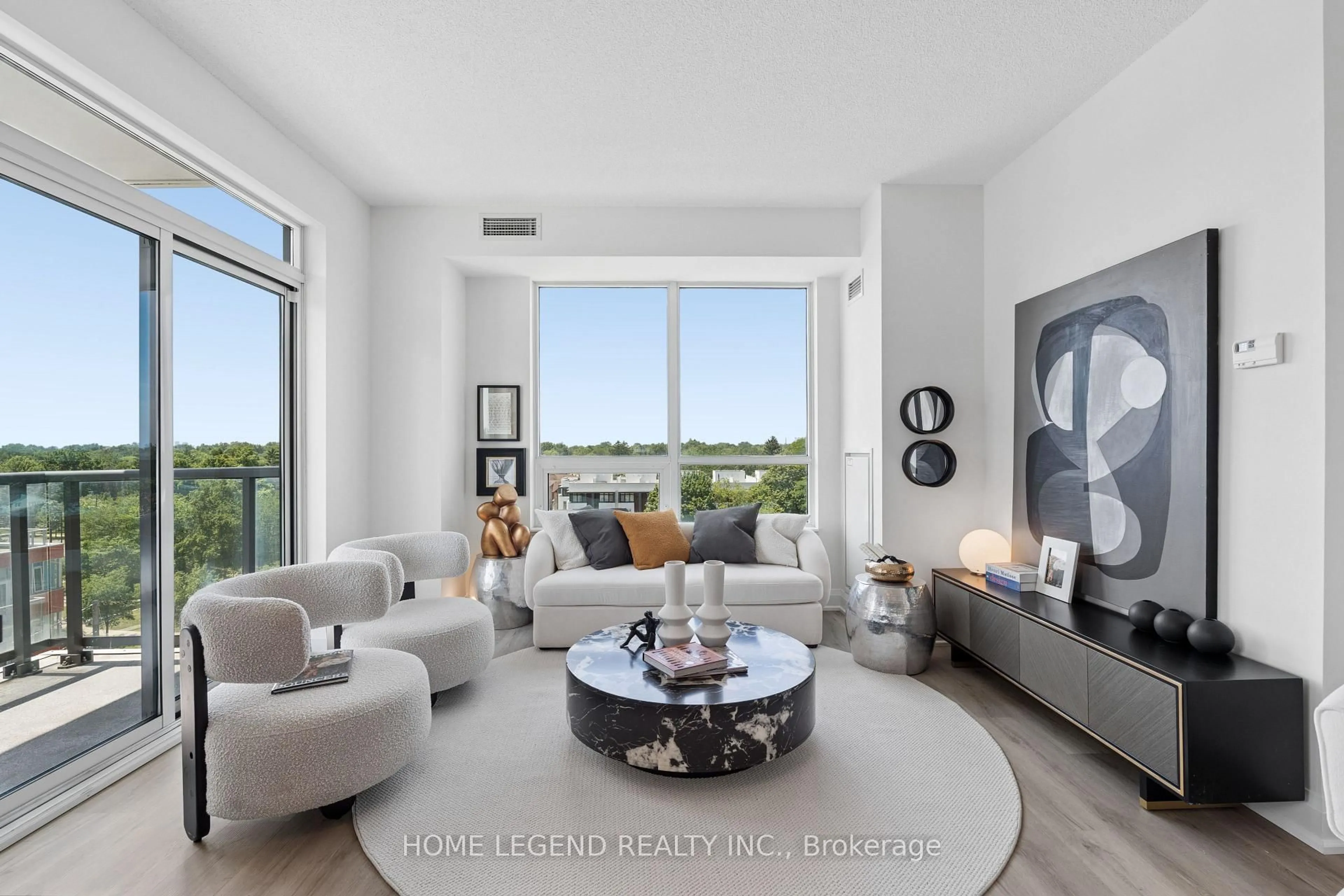 Living room with furniture, unknown for 68 Canterbury Pl #605, Toronto Ontario M2N 0H8