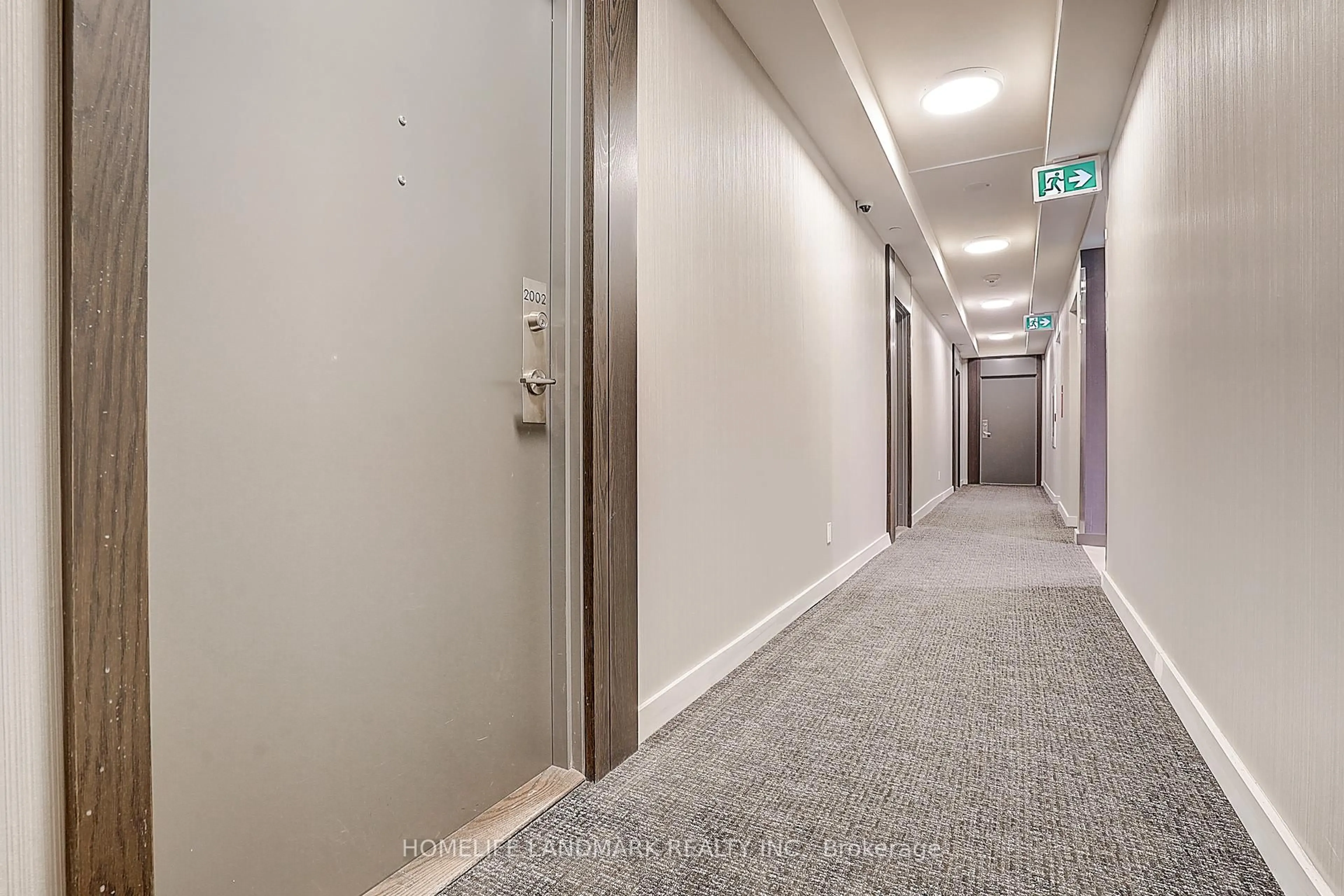 Indoor foyer for 5180 Yonge St #2002, Toronto Ontario M2N 5P6