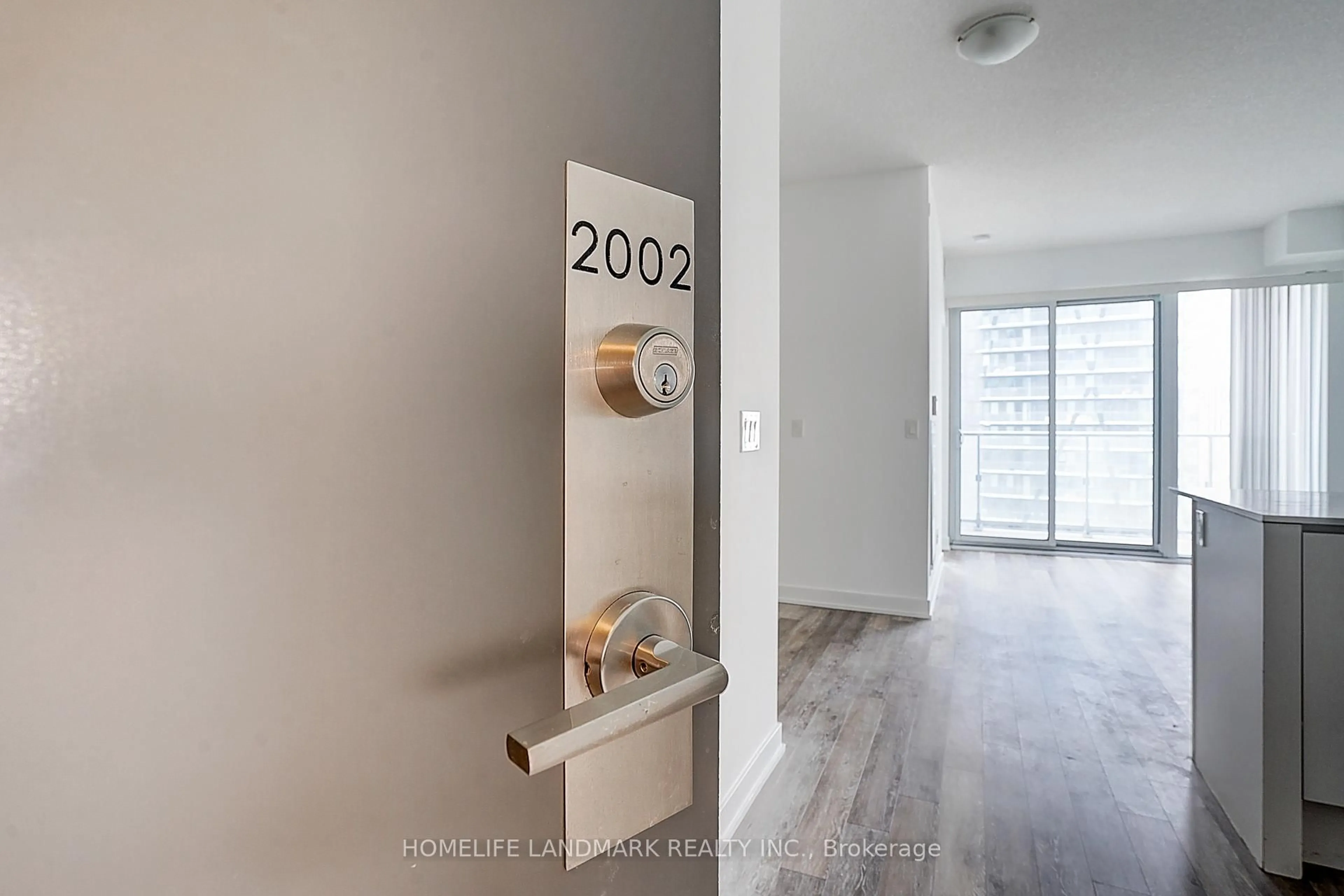 Indoor entryway for 5180 Yonge St #2002, Toronto Ontario M2N 5P6